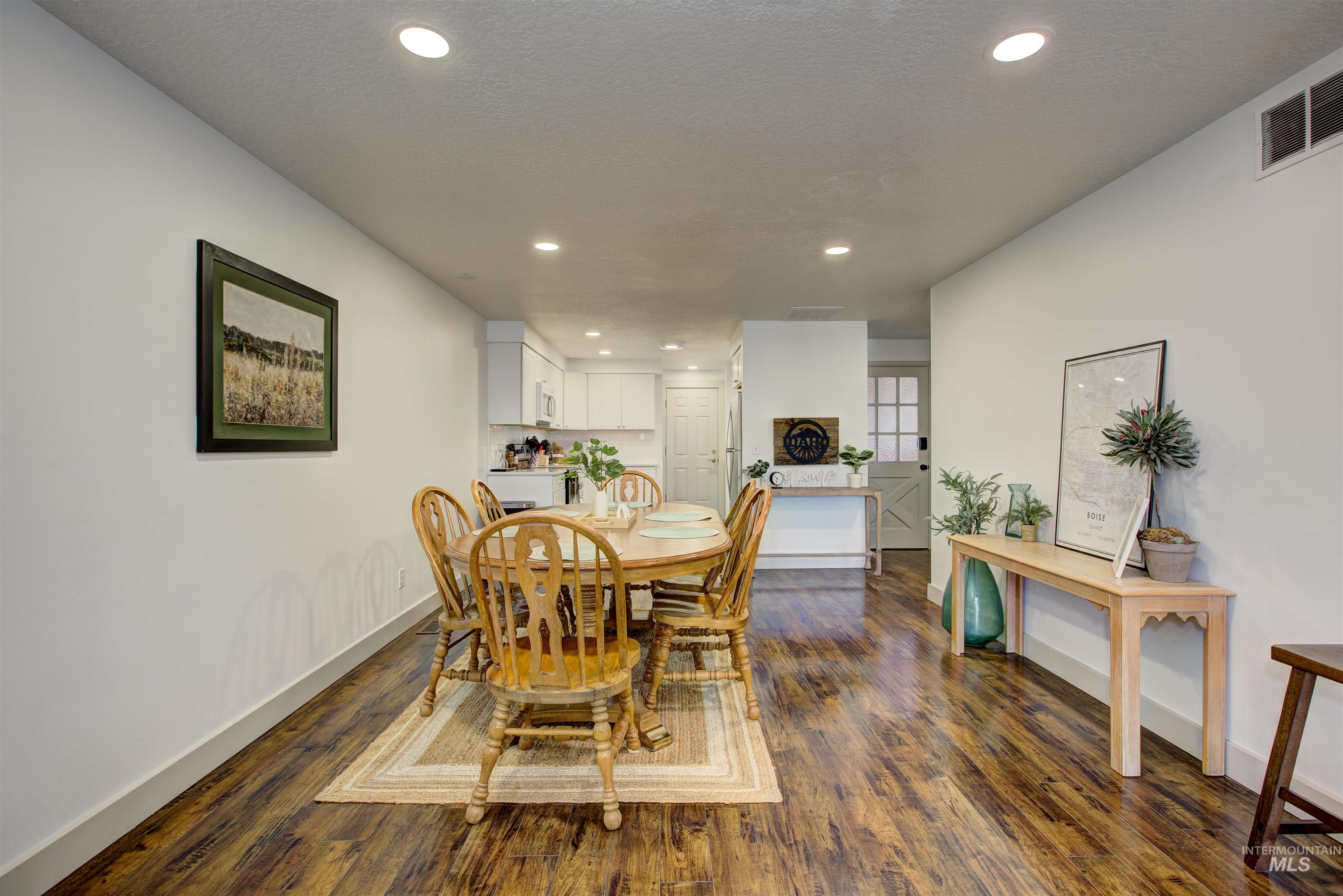 8561 W Goddard, Boise, Idaho 83704, 3 Bedrooms, 2 Bathrooms, Residential Income For Sale, Price $719,900, 98956694