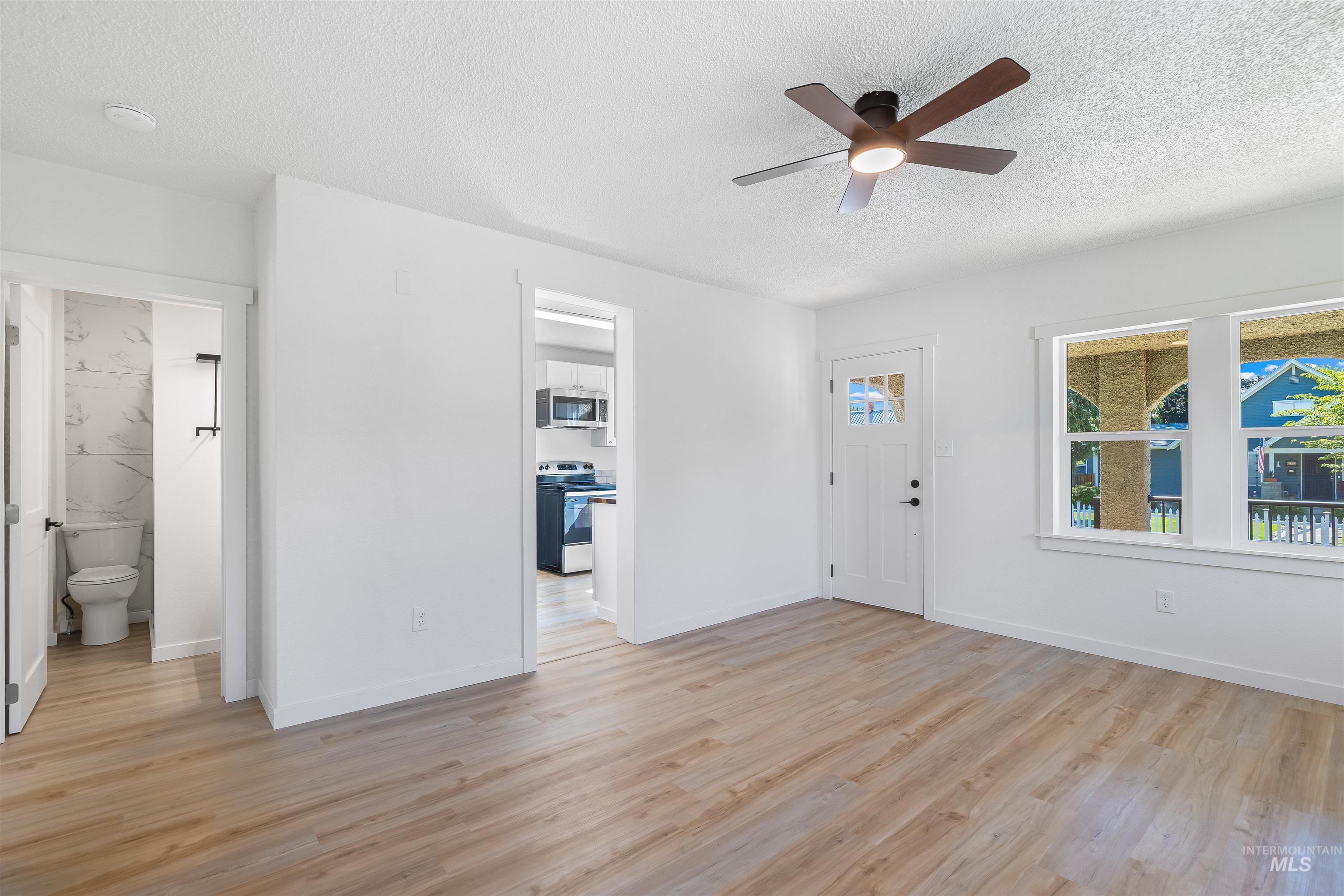 633 / 635 2nd Street, Clarkston, Washington 99403, 2 Bedrooms, 1 Bathroom, Residential Income For Sale, Price $375,000, 98956798