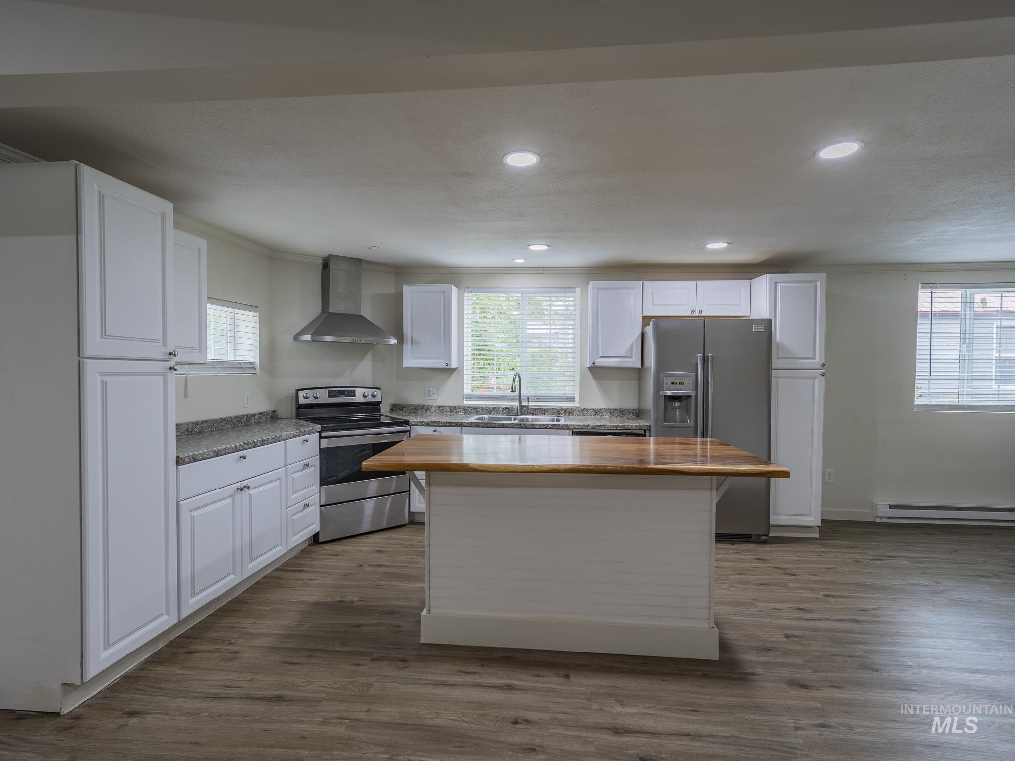 116 E North 2nd St., Grangeville, Idaho 83530, 3 Bedrooms, 2 Bathrooms, Residential Income For Sale, Price $295,000, 98956849