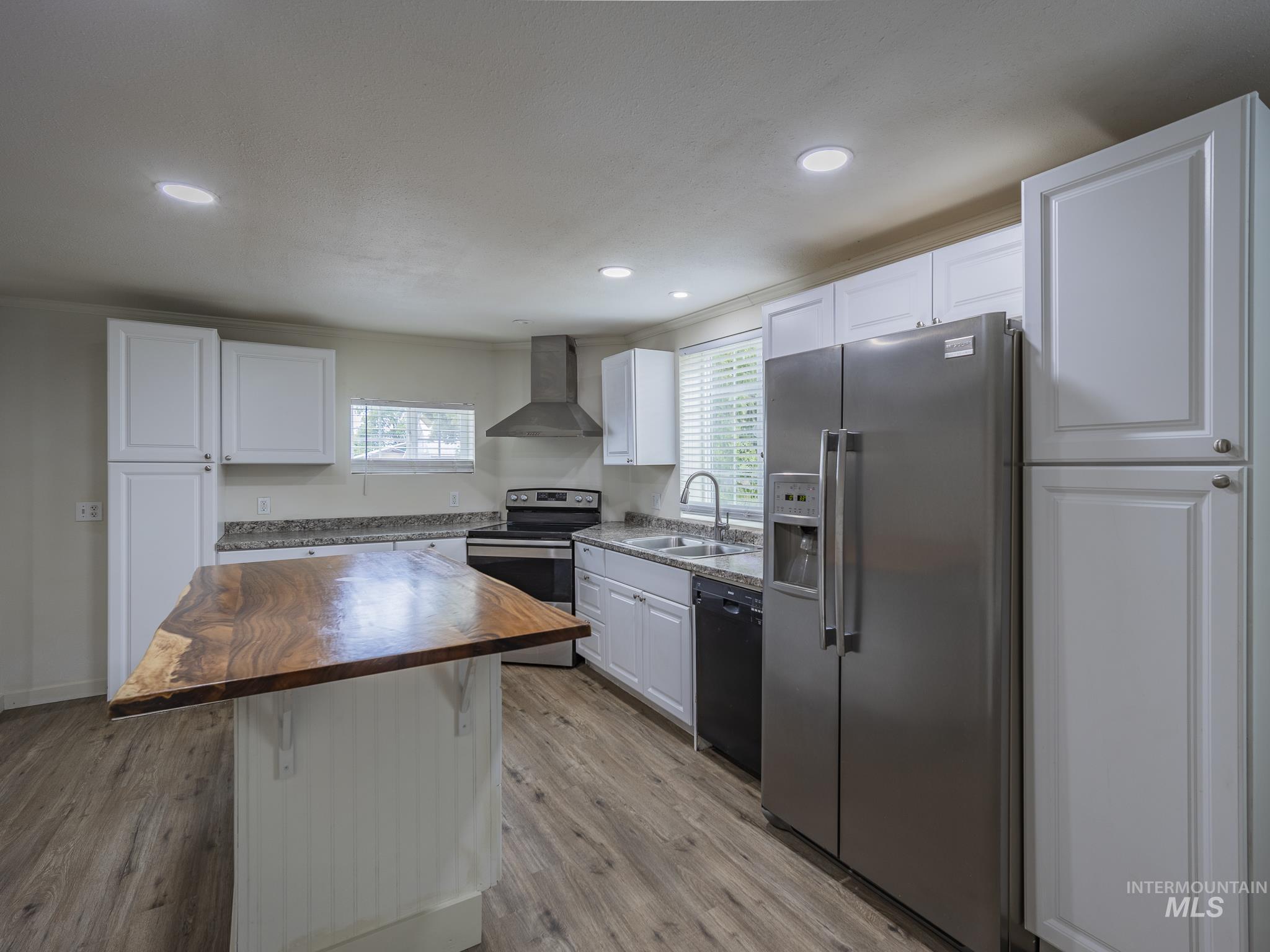 116 E North 2nd St., Grangeville, Idaho 83530, 3 Bedrooms, 2 Bathrooms, Residential Income For Sale, Price $295,000, 98956849