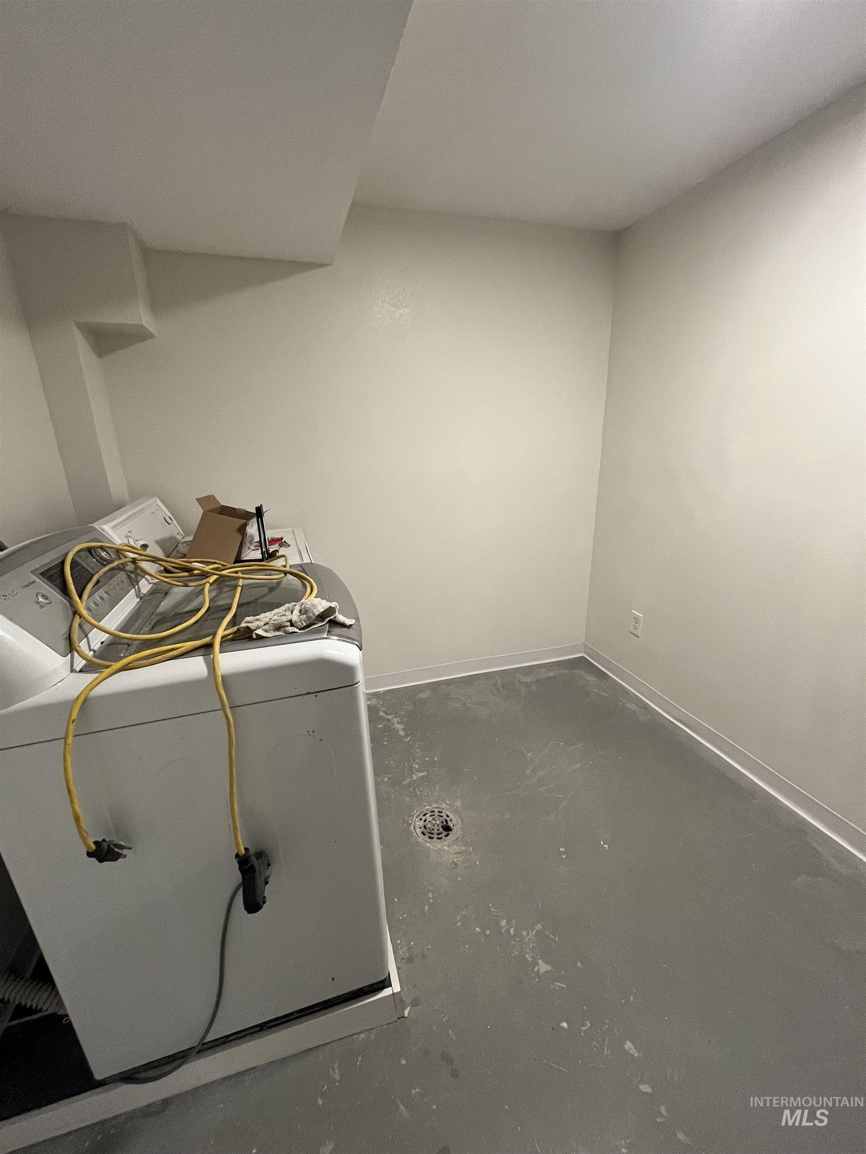 2nd Laundry Room Basement