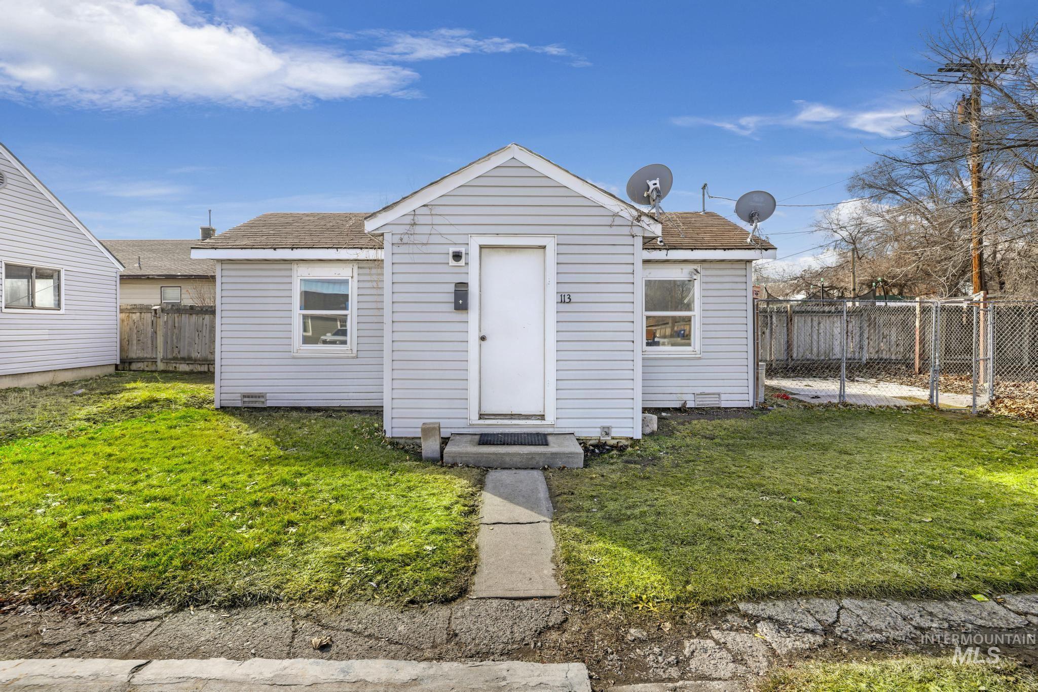195 Washington St N, Twin Falls, Idaho 83301, 4 Bedrooms, 2.5 Bathrooms, Residential Income For Sale, Price $565,000, 98957060
