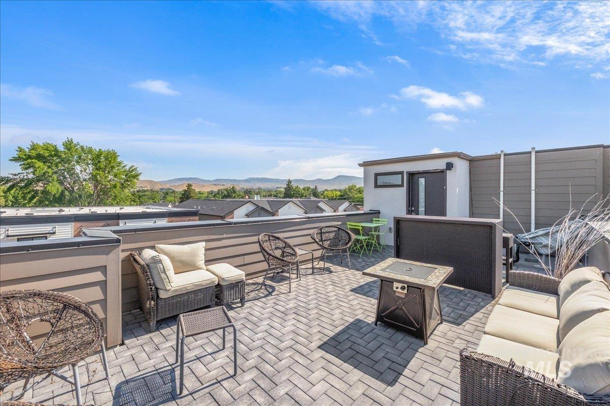 2775 W Stewart Ave., Boise, Idaho 83702, 2 Bedrooms, 2 Bathrooms, Residential Income For Sale, Price $555,000, 98957144