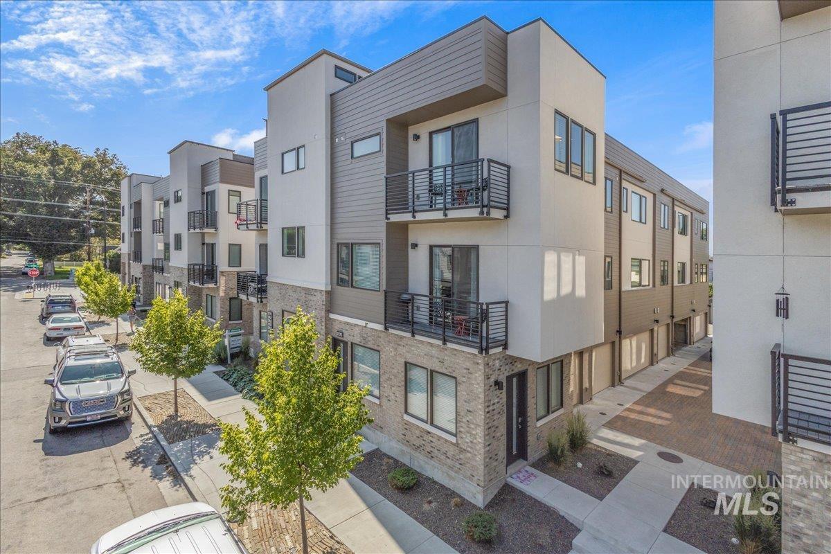 2775 W Stewart Ave., Boise, Idaho 83702, 2 Bedrooms, 2 Bathrooms, Residential Income For Sale, Price $555,000, 98957144