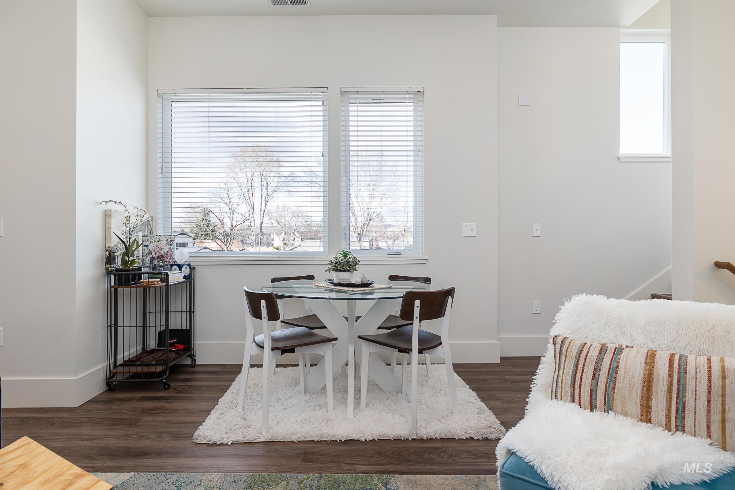 2775 W Stewart Ave., Boise, Idaho 83702, 2 Bedrooms, 2 Bathrooms, Residential Income For Sale, Price $555,000, 98957144
