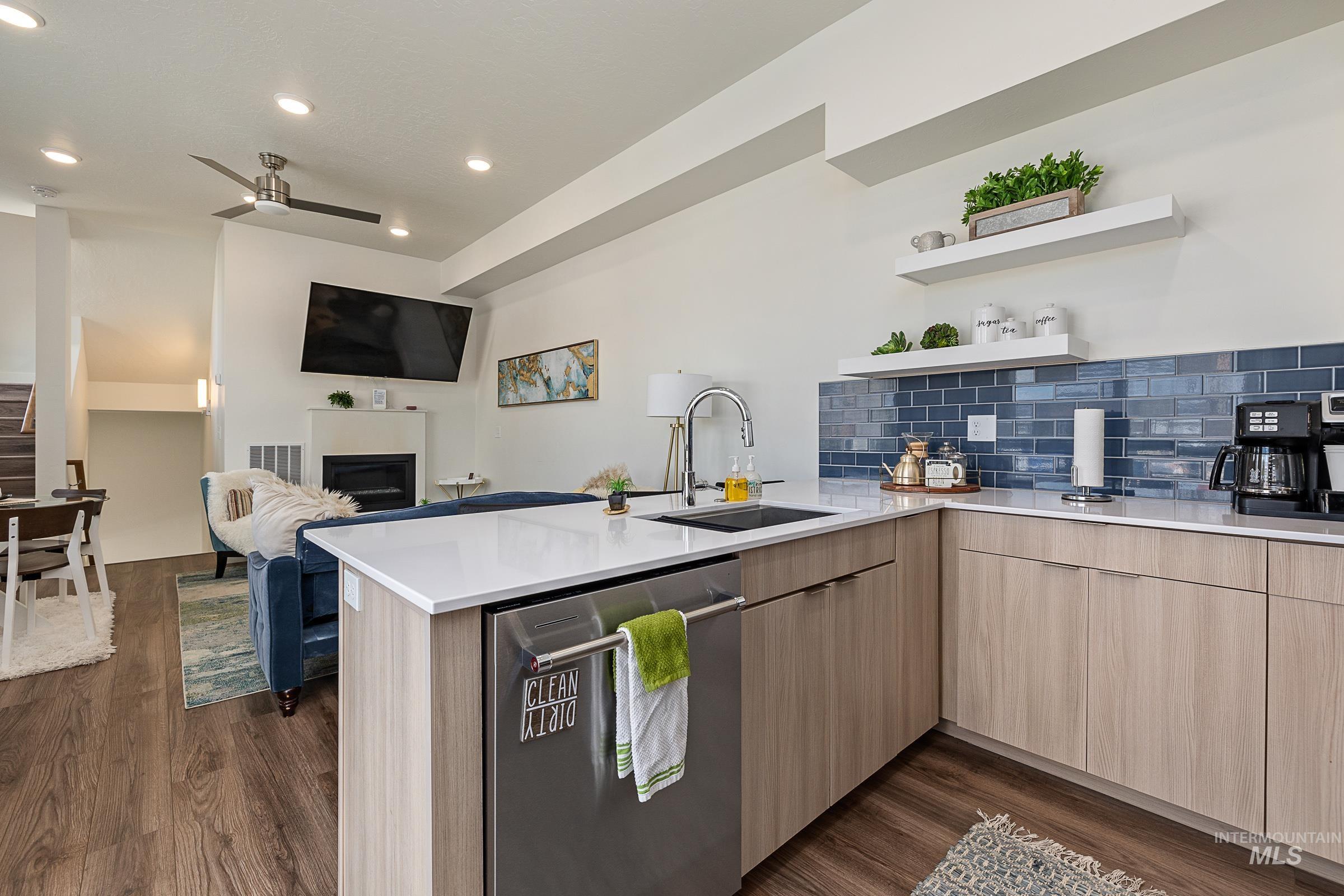 2775 W Stewart Ave., Boise, Idaho 83702, 2 Bedrooms, 2 Bathrooms, Residential Income For Sale, Price $555,000, 98957144