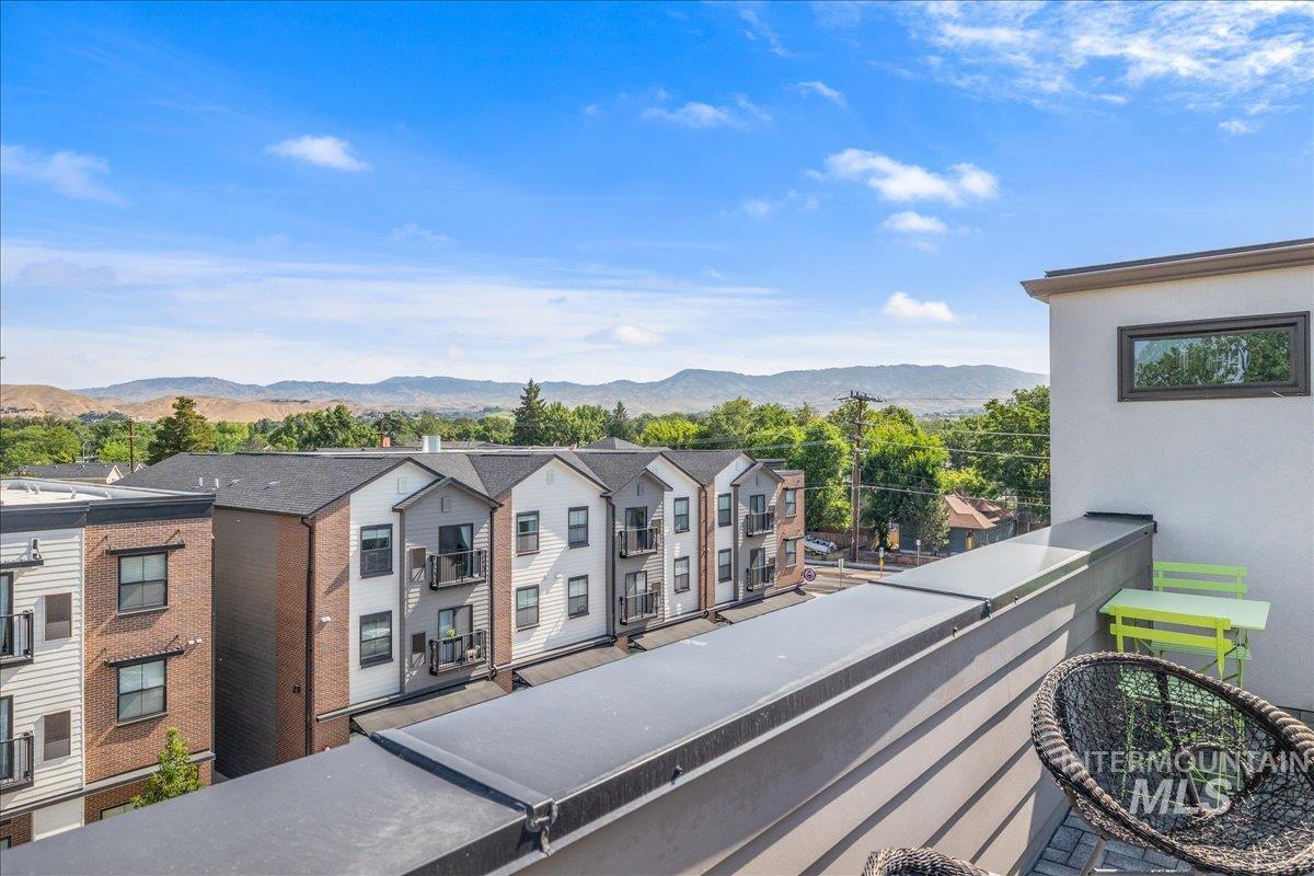 2775 W Stewart Ave., Boise, Idaho 83702, 2 Bedrooms, 2 Bathrooms, Residential Income For Sale, Price $555,000, 98957144