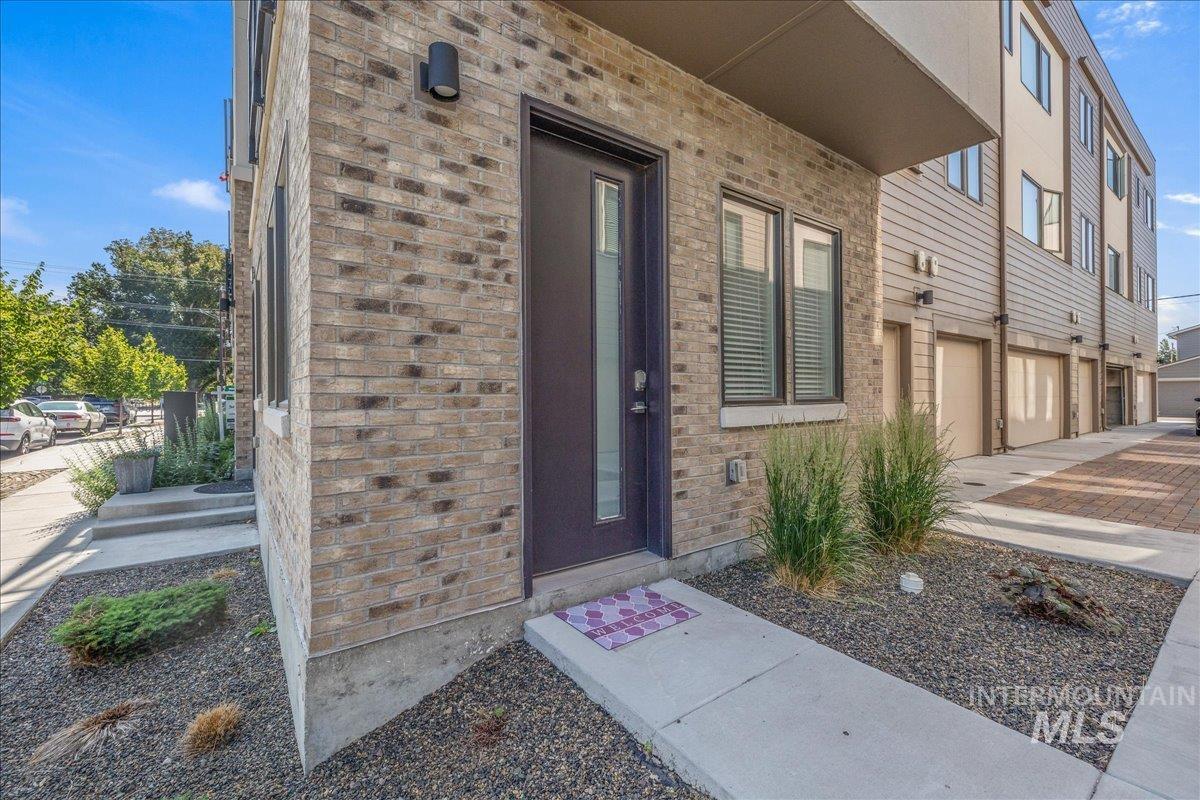 2775 W Stewart Ave., Boise, Idaho 83702, 2 Bedrooms, 2 Bathrooms, Residential Income For Sale, Price $555,000, 98957144
