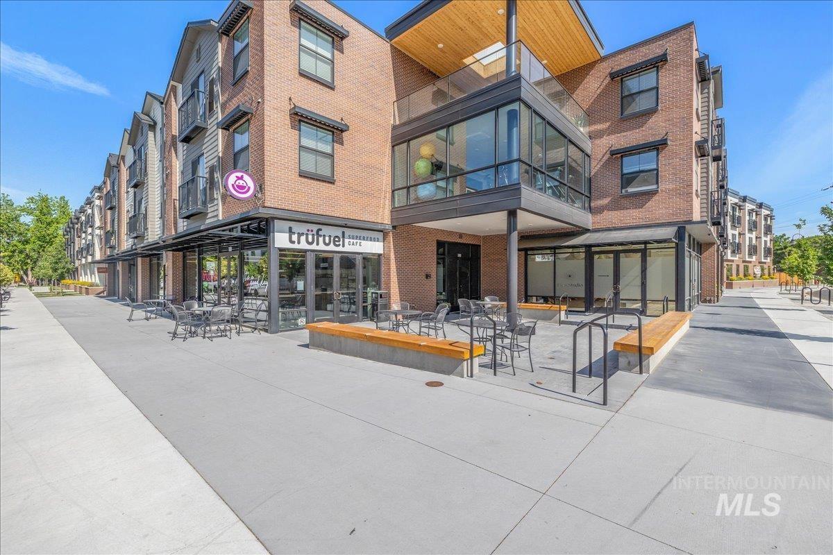 2775 W Stewart Ave., Boise, Idaho 83702, 2 Bedrooms, 2 Bathrooms, Residential Income For Sale, Price $555,000, 98957144