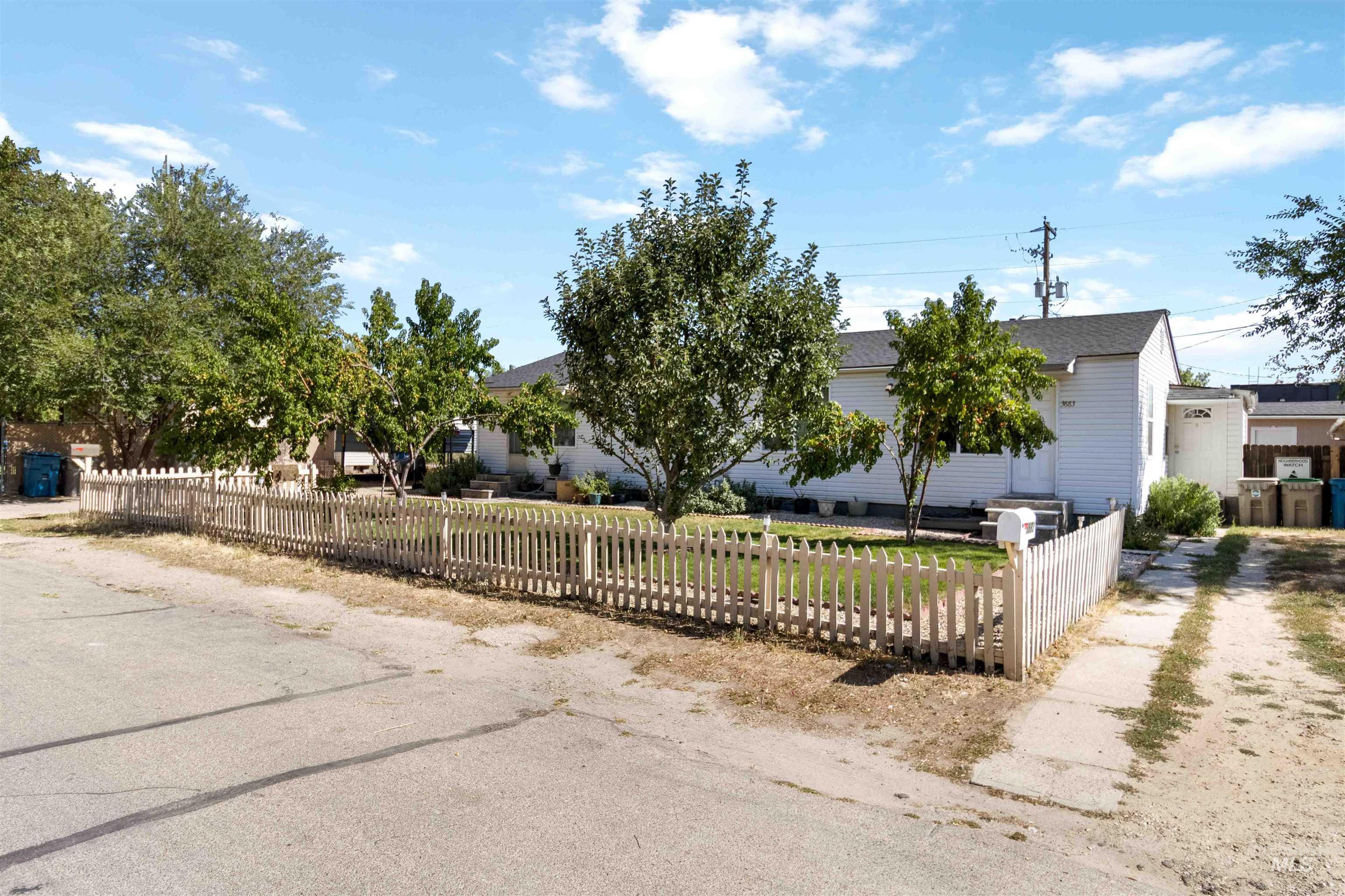 3869 & 3883 W Custer Dr, Boise, Idaho 83705, 3 Bedrooms, 2 Bathrooms, Residential Income For Sale, Price $620,000, 98957147