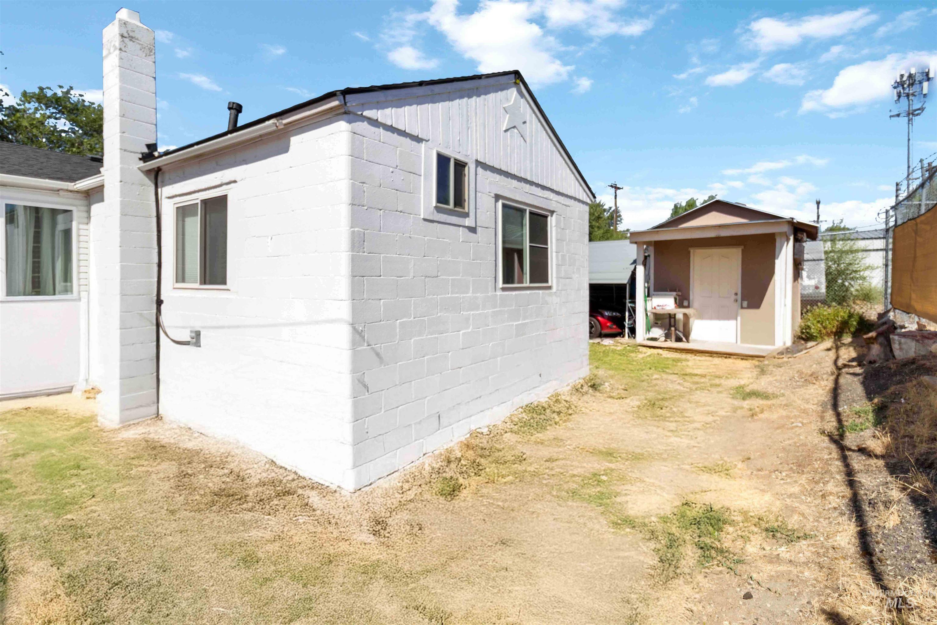 3869 & 3883 W Custer Dr, Boise, Idaho 83705, 3 Bedrooms, 2 Bathrooms, Residential Income For Sale, Price $620,000, 98957147