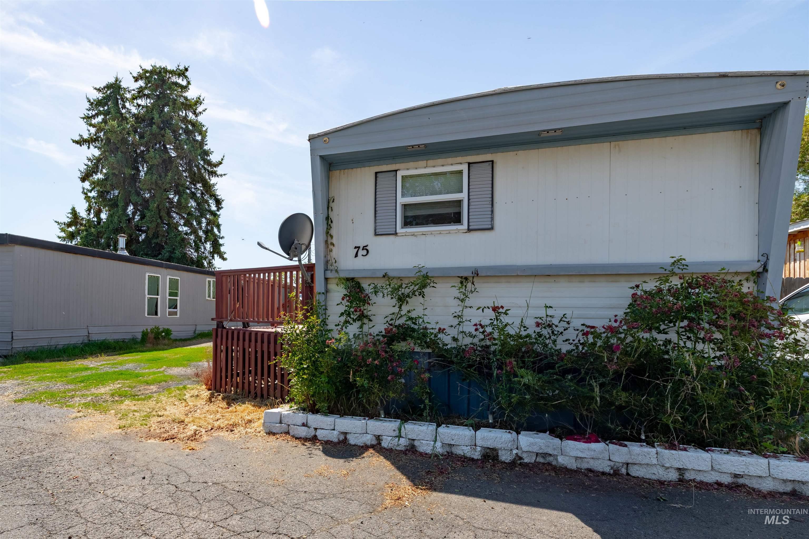 603 W Palouse River Dr, Moscow, Idaho 83843, 3 Bedrooms, 1 Bathroom, Residential For Sale, Price $52,500, 98957201