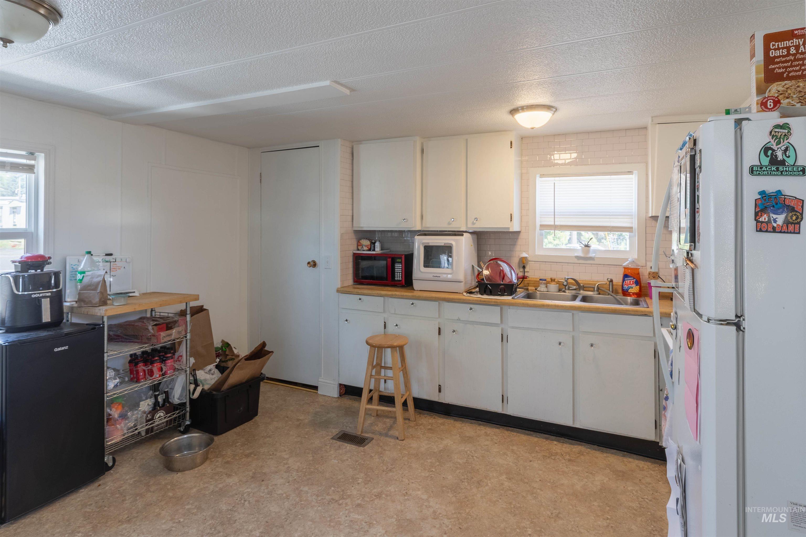 603 W Palouse River Dr, Moscow, Idaho 83843, 3 Bedrooms, 1 Bathroom, Residential For Sale, Price $52,500, 98957201
