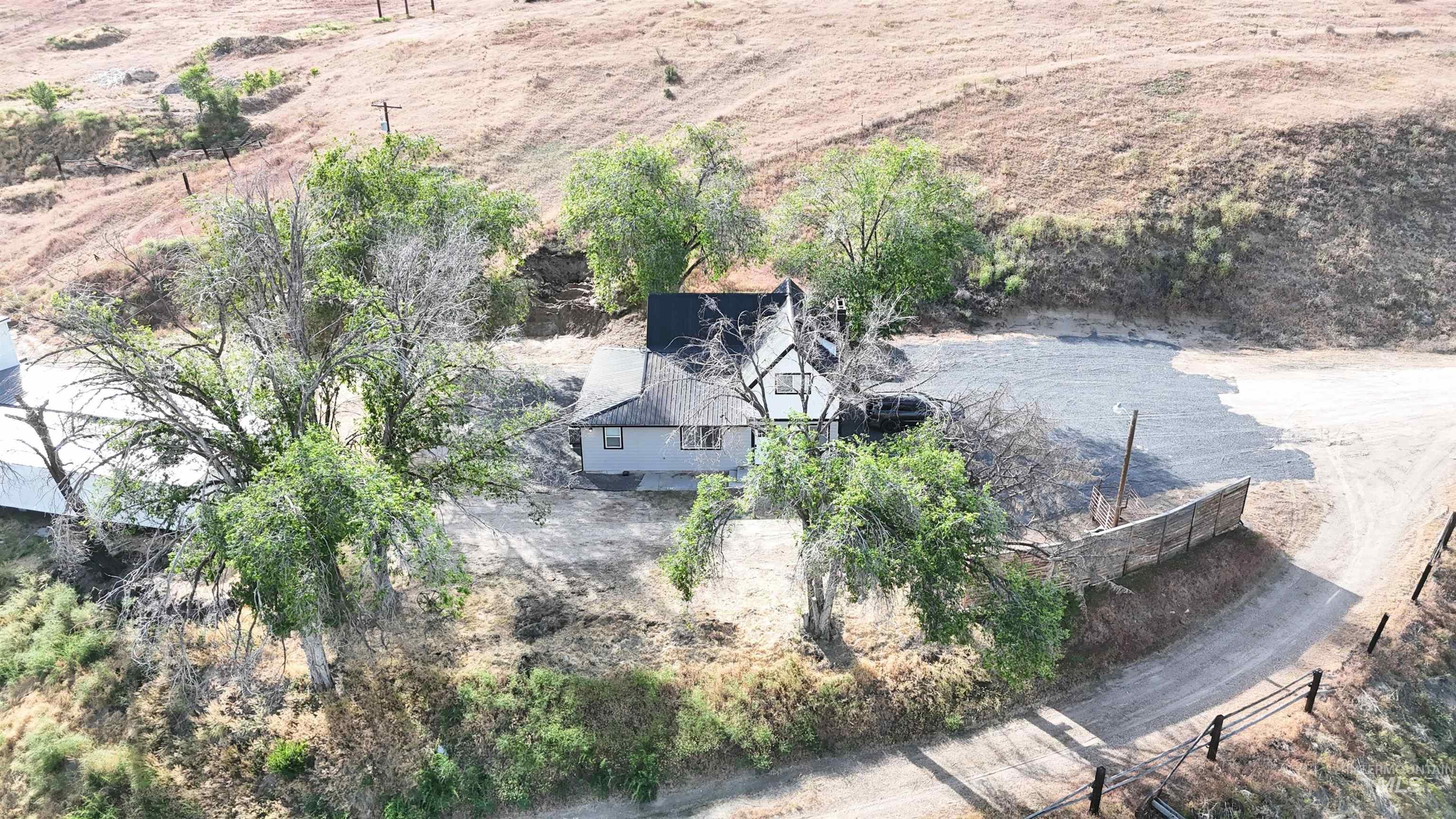 5850 Lockett Rd., Huntington, Oregon 97907, 4 Bedrooms, 2.5 Bathrooms, Farm & Ranch For Sale, Price $525,000, 98957305