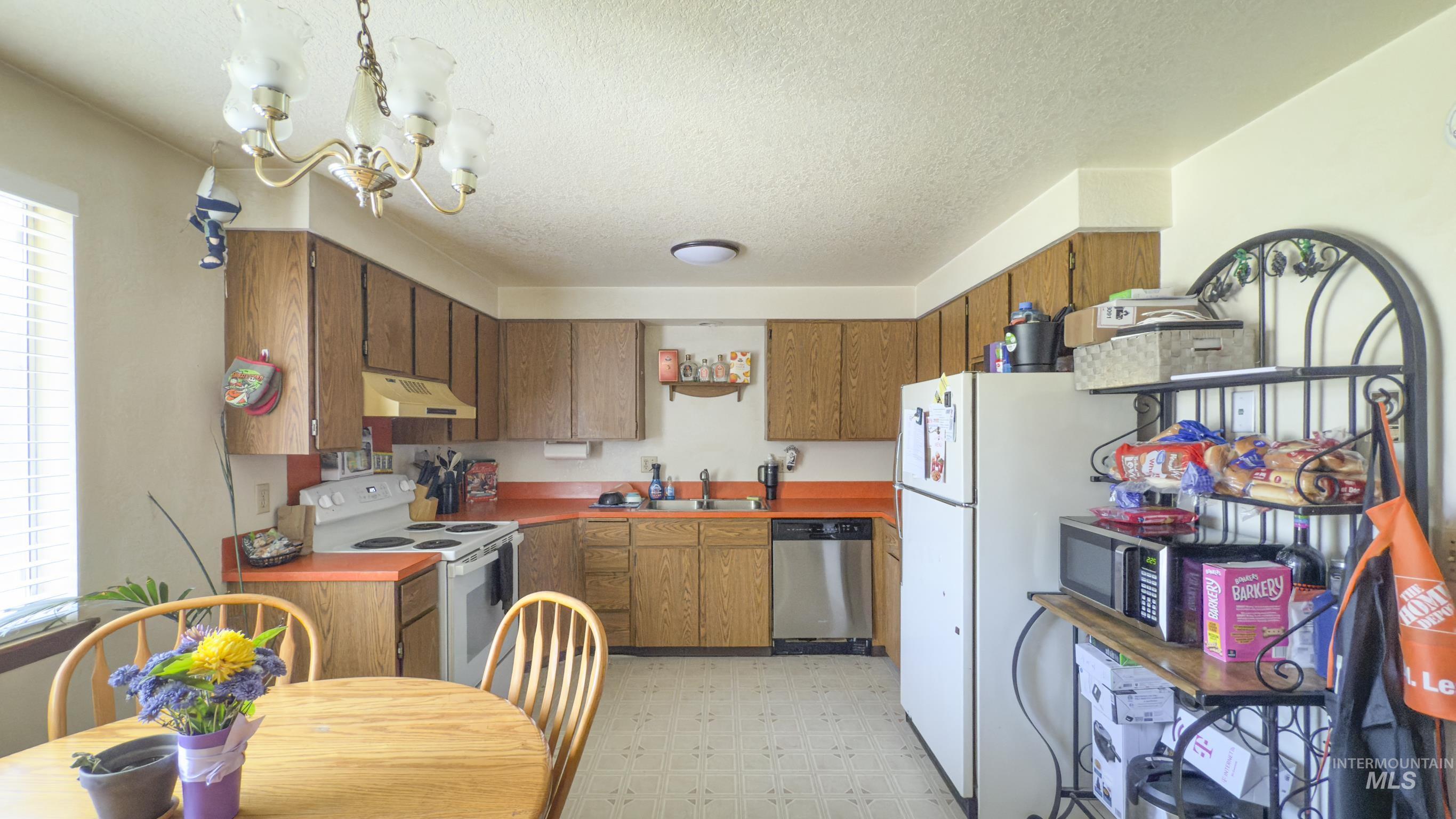 5775-5777 W Ellen's Ferry Drive, Boise, Idaho 83703, 2 Bedrooms, 1 Bathroom, Residential Income For Sale, Price $524,900, 98957331