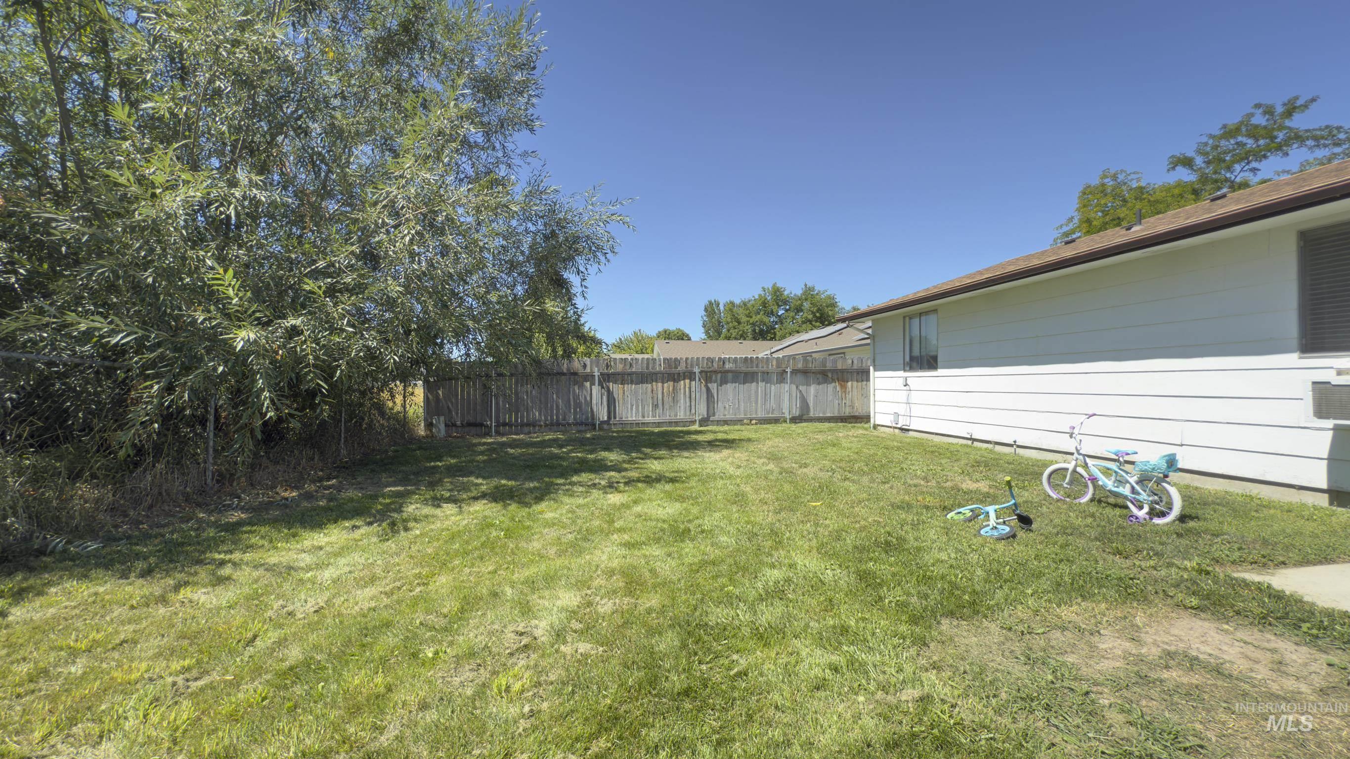 5775-5777 W Ellen's Ferry Drive, Boise, Idaho 83703, 2 Bedrooms, 1 Bathroom, Residential Income For Sale, Price $524,900, 98957331