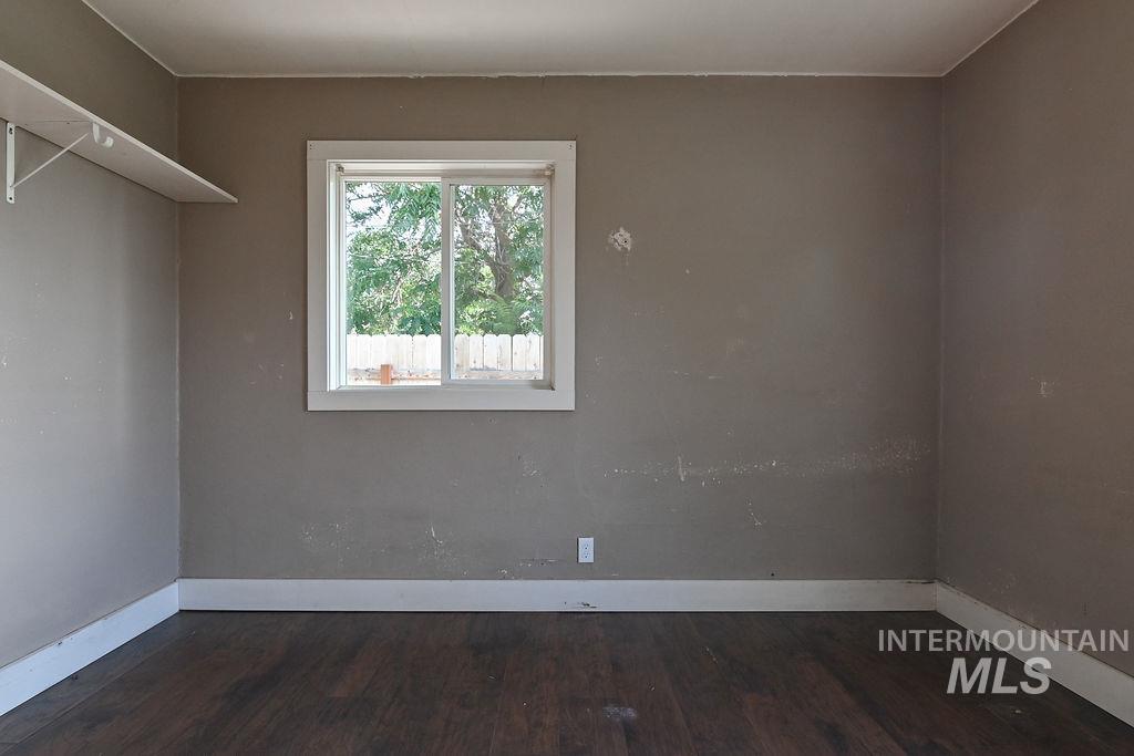 173 NW 7th Ave, Ontario, Oregon 97914, 2 Bedrooms, 1 Bathroom, Residential Income For Sale, Price $286,000, 98957626