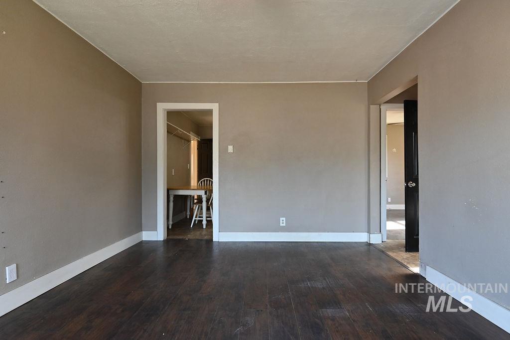 173 NW 7th Ave, Ontario, Oregon 97914, 2 Bedrooms, 1 Bathroom, Residential Income For Sale, Price $286,000, 98957626