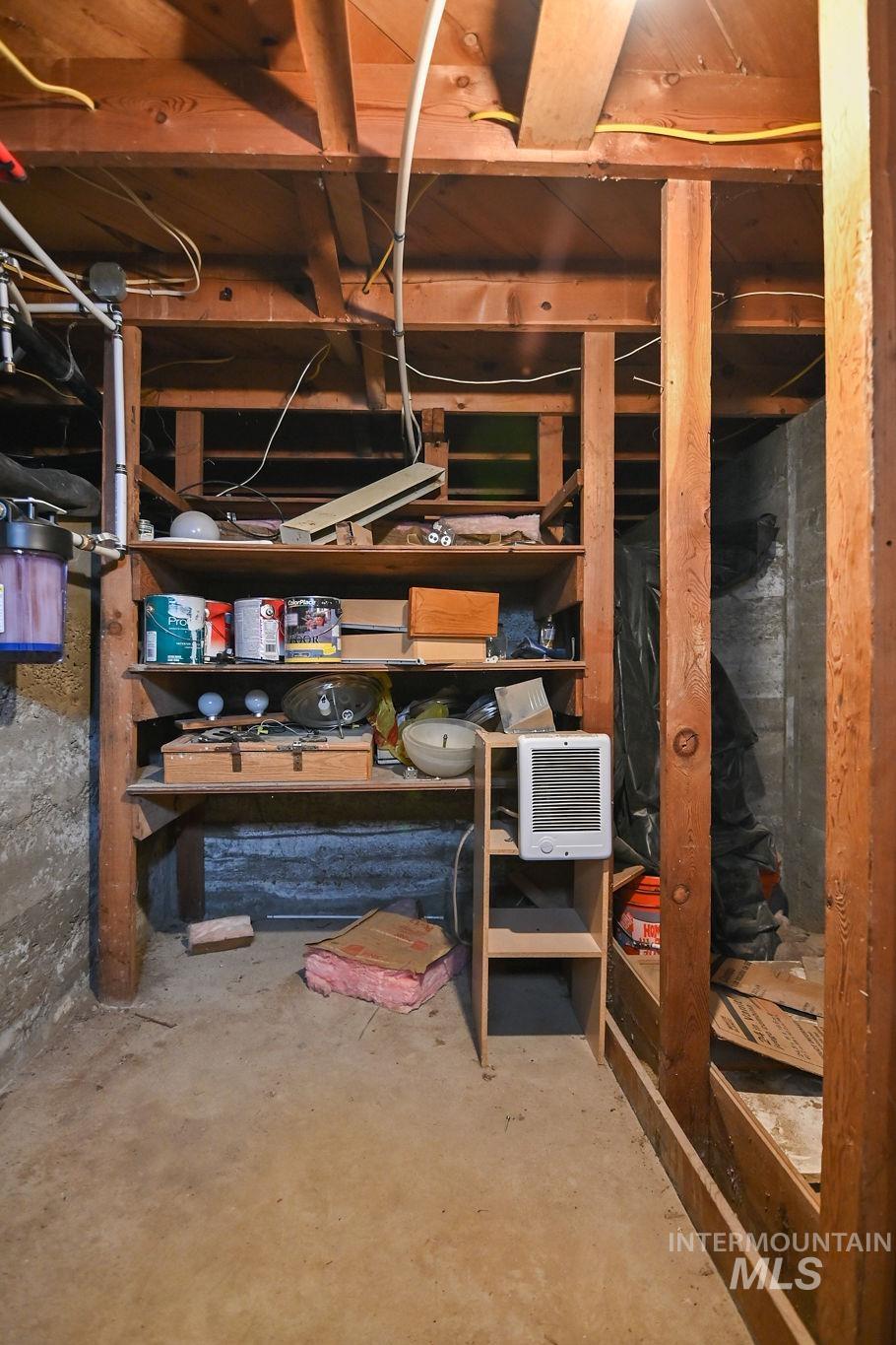 173 NW 7th Ave, Ontario, Oregon 97914, 2 Bedrooms, 1 Bathroom, Residential Income For Sale, Price $286,000, 98957626