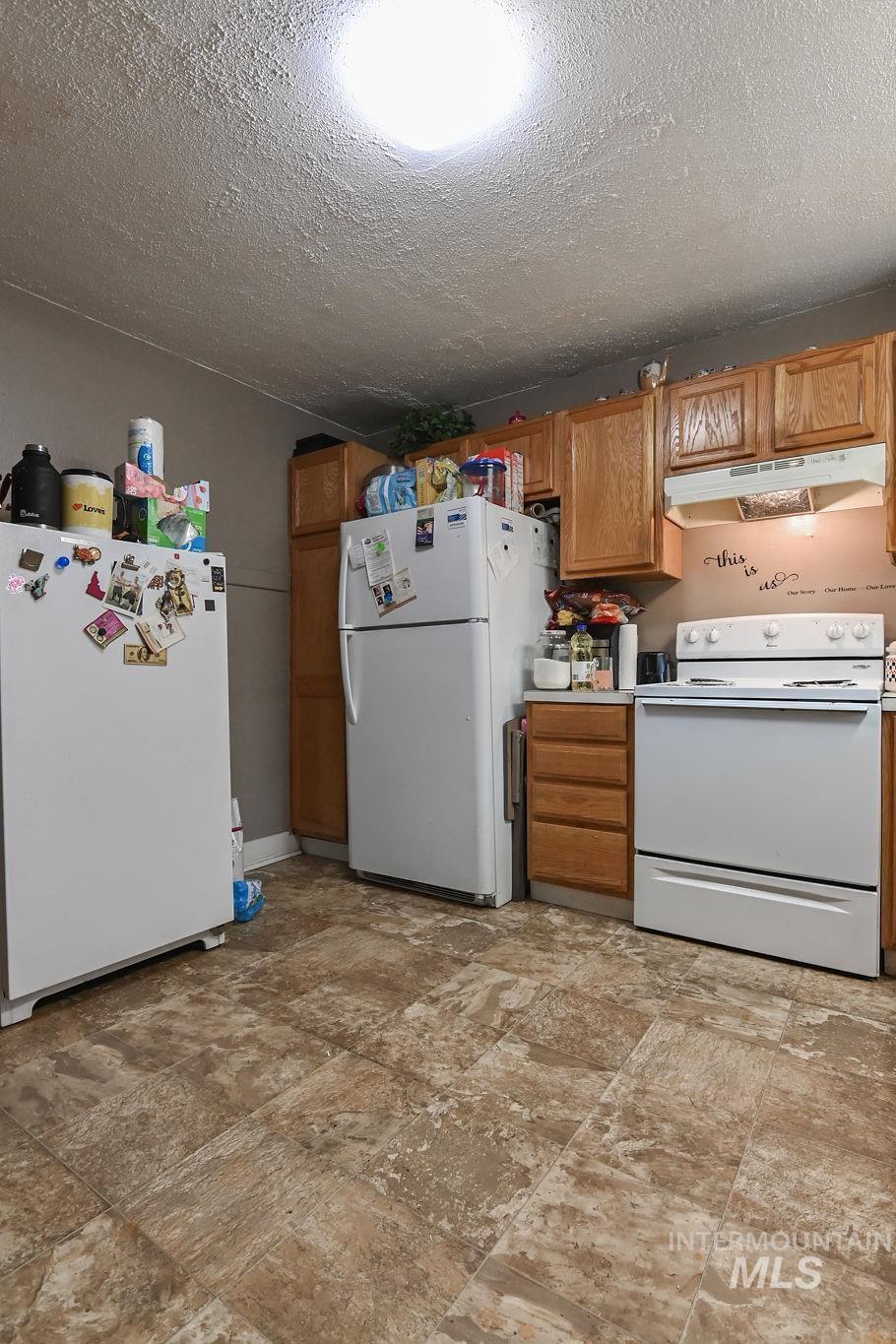 173 NW 7th Ave, Ontario, Oregon 97914, 2 Bedrooms, 1 Bathroom, Residential Income For Sale, Price $286,000, 98957626