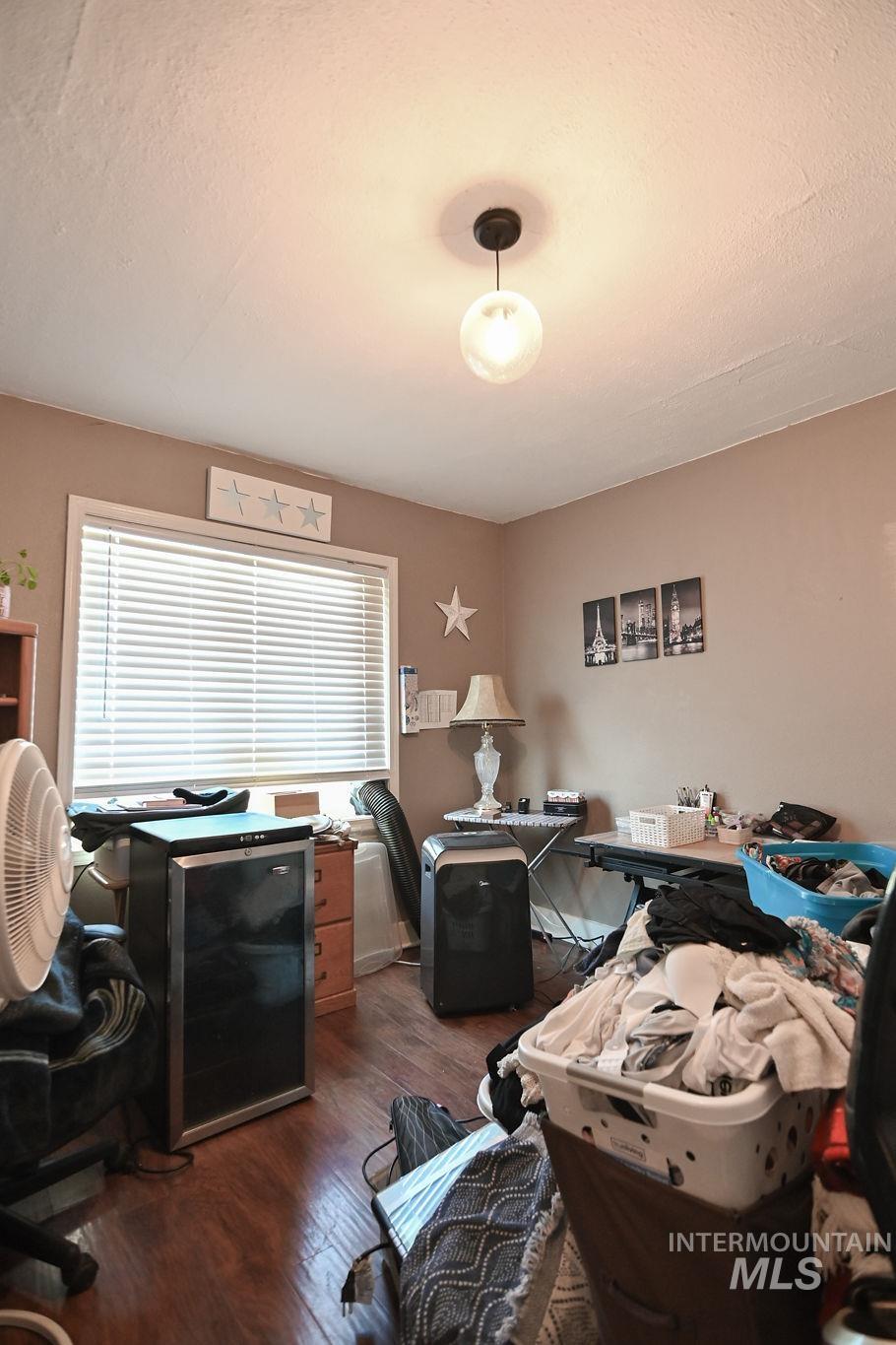 173 NW 7th Ave, Ontario, Oregon 97914, 2 Bedrooms, 1 Bathroom, Residential Income For Sale, Price $286,000, 98957626