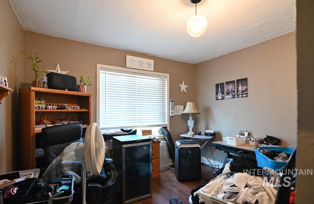 173 NW 7th Ave, Ontario, Oregon 97914, 2 Bedrooms, 1 Bathroom, Residential Income For Sale, Price $286,000, 98957626