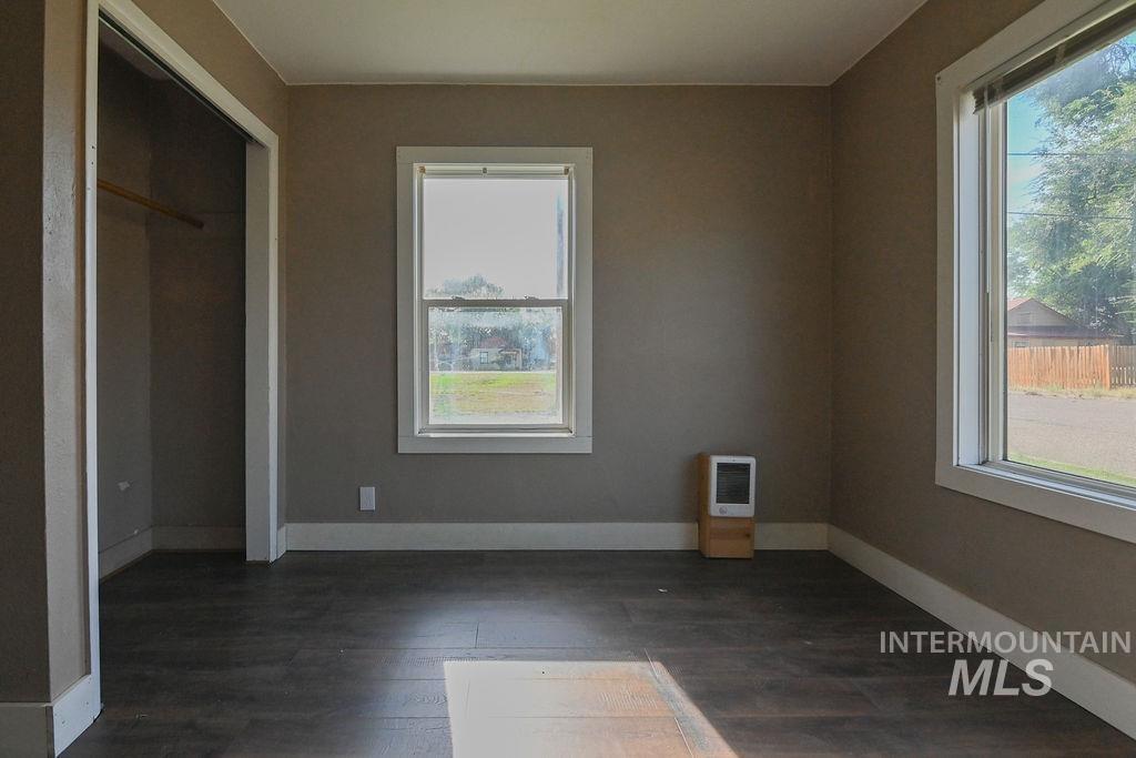 173 NW 7th Ave, Ontario, Oregon 97914, 2 Bedrooms, 1 Bathroom, Residential Income For Sale, Price $286,000, 98957626