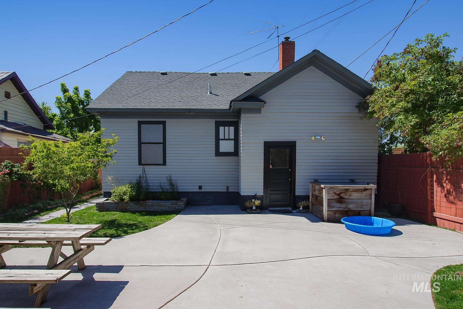 161 SE 5th Avenue, Ontario, Oregon 97914, Business/Commercial For Sale, Price $275,000, 98957720