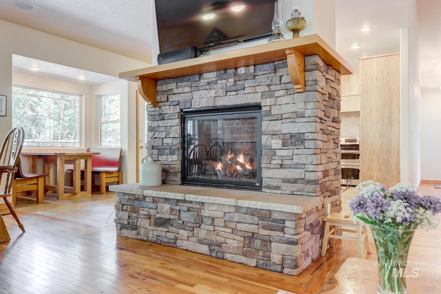 188 Southfork Road, Garden Valley, Idaho 83622, 4 Bedrooms, 3.5 Bathrooms, Residential For Sale, Price $949,000, 98957800