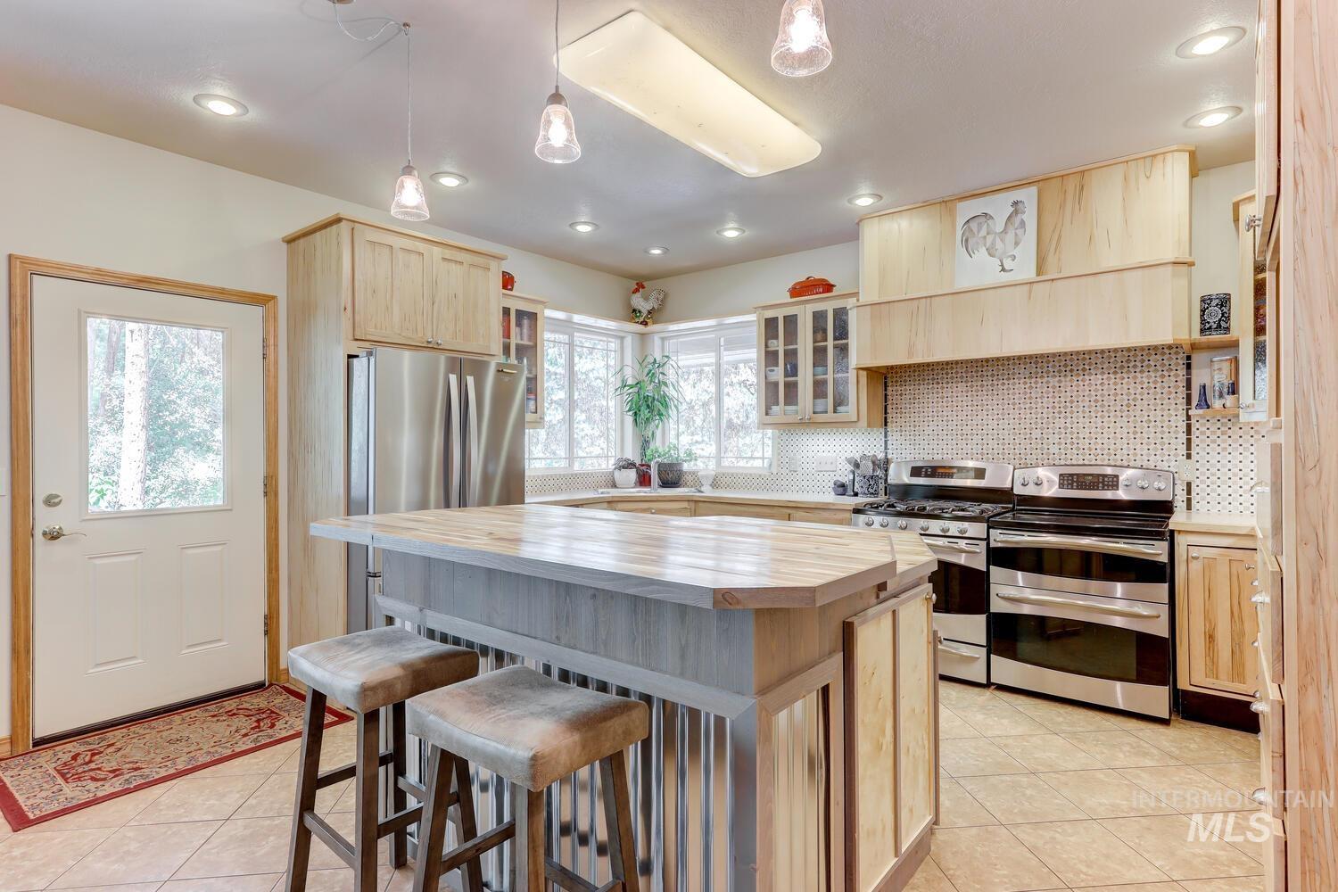 188 Southfork Road, Garden Valley, Idaho 83622, 4 Bedrooms, 3.5 Bathrooms, Residential For Sale, Price $949,000, 98957800