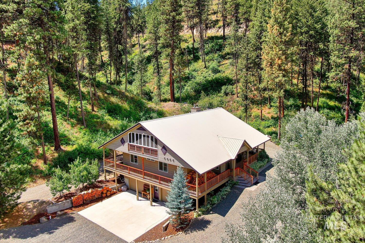 188 Southfork Road, Garden Valley, Idaho 83622, 4 Bedrooms, 3.5 Bathrooms, Residential For Sale, Price $949,000, 98957800