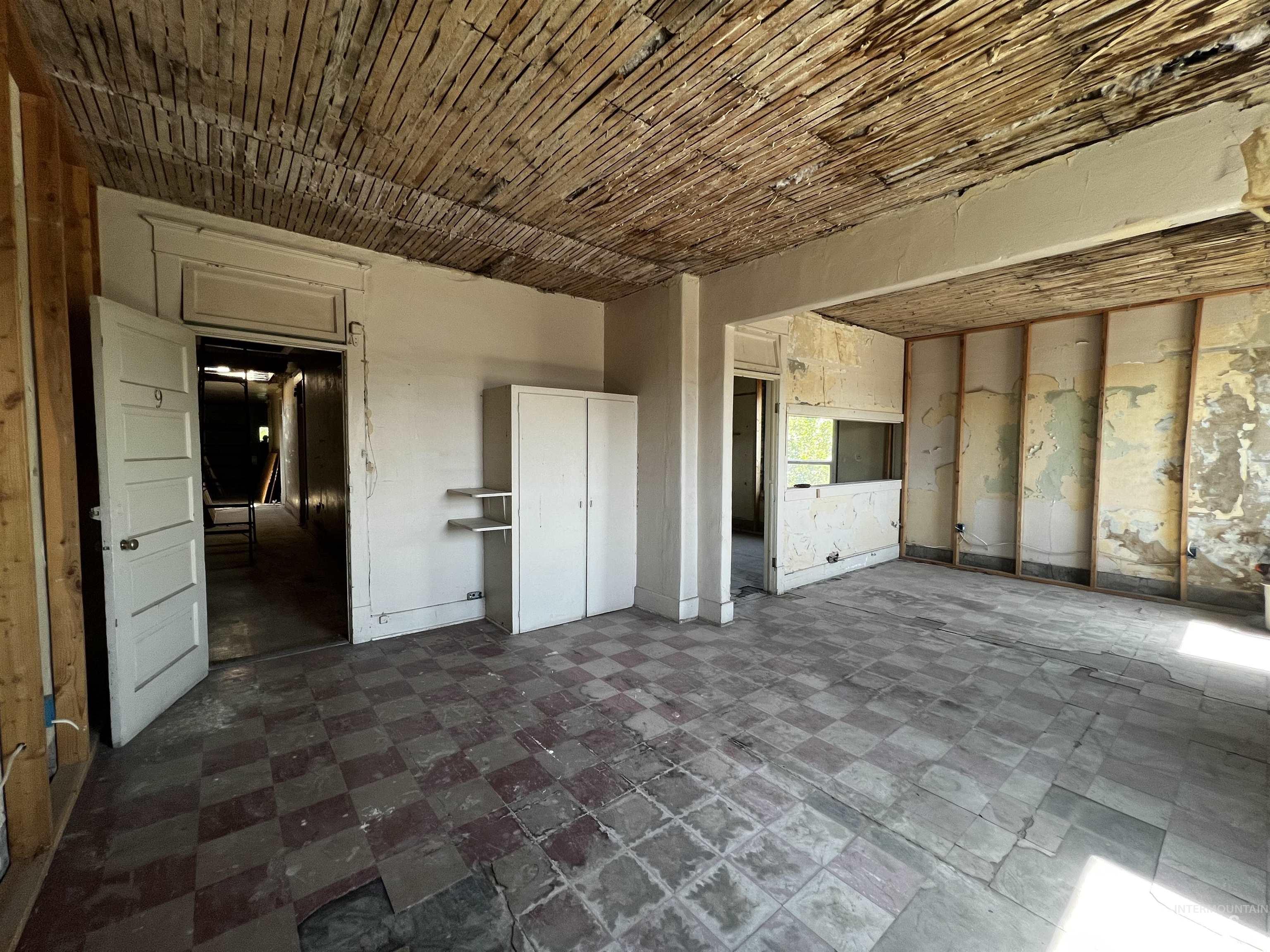 200 3rd Avenue East, Twin Falls, Idaho 83301, Business/Commercial For Sale, Price $695,000, 98957822