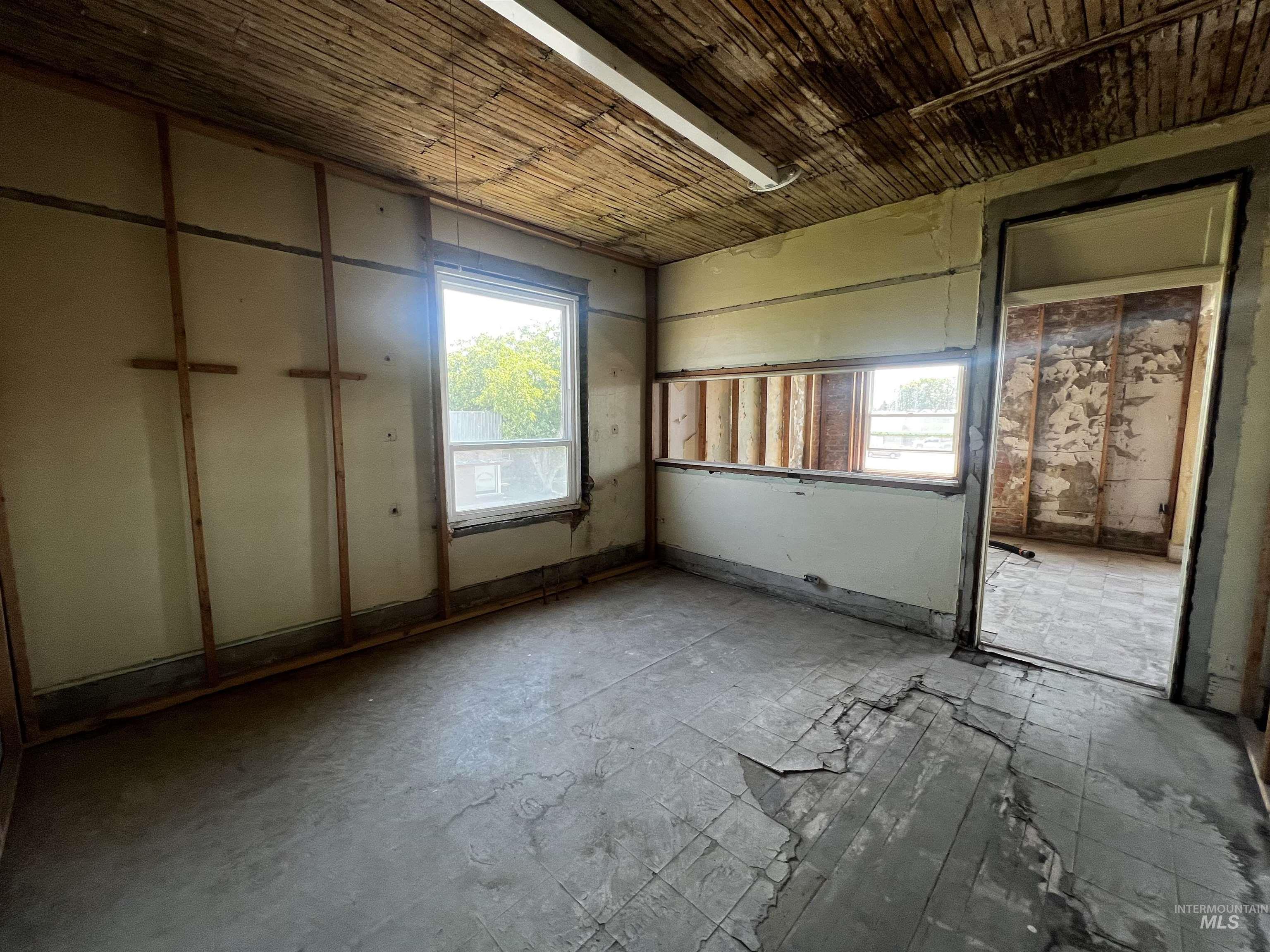 200 3rd Avenue East, Twin Falls, Idaho 83301, Business/Commercial For Sale, Price $695,000, 98957822