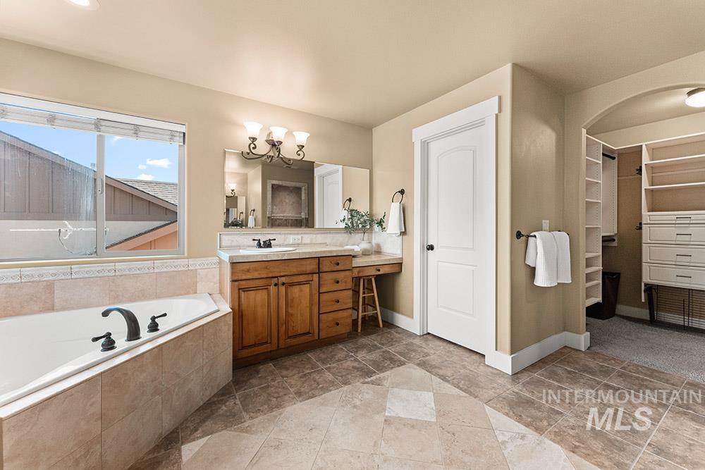 268 S Streamleaf Ave, Star, Idaho 83669, 4 Bedrooms, 3 Bathrooms, Residential For Sale, Price $739,900, 98957869