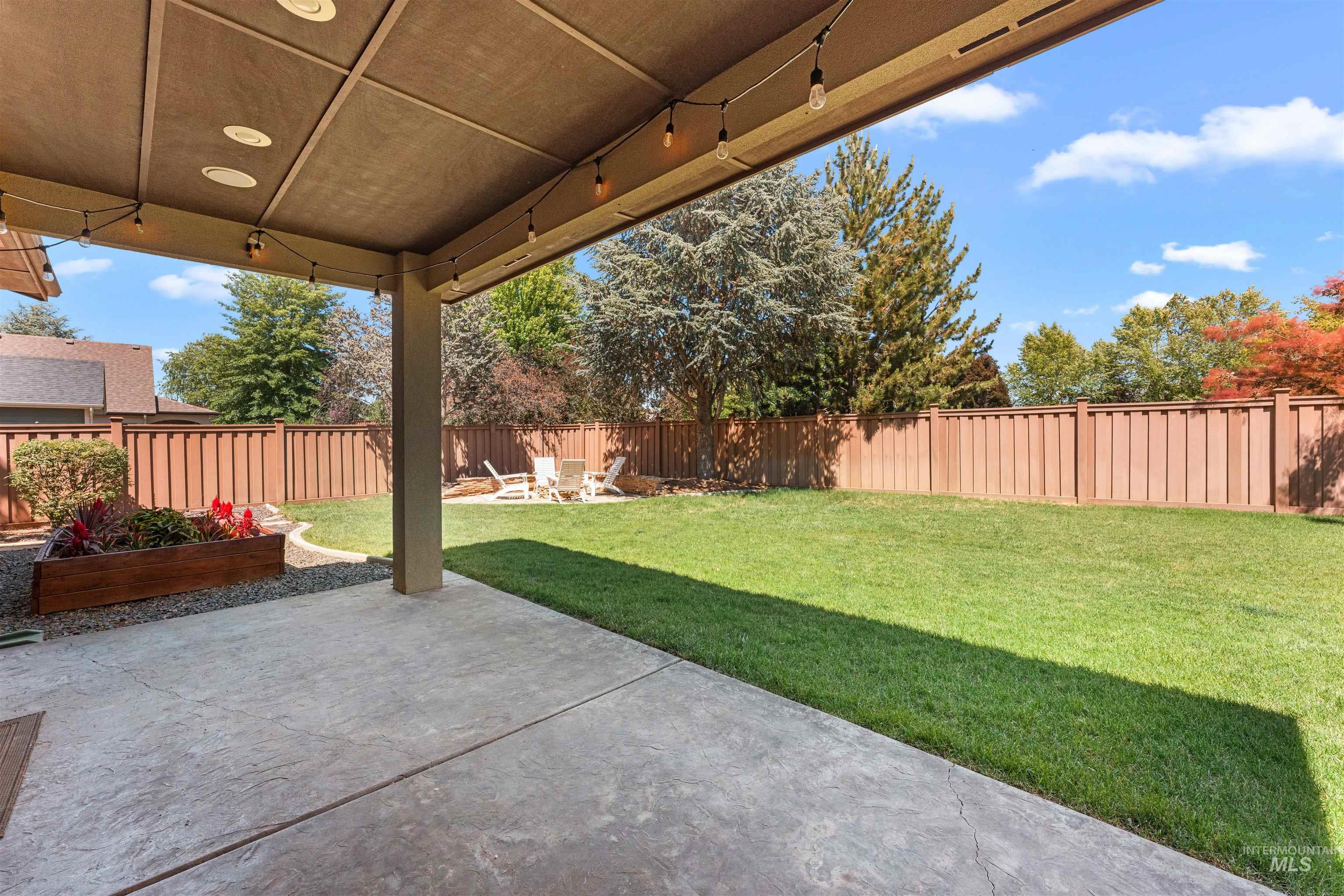 268 S Streamleaf Ave, Star, Idaho 83669, 4 Bedrooms, 3 Bathrooms, Residential For Sale, Price $739,900, 98957869