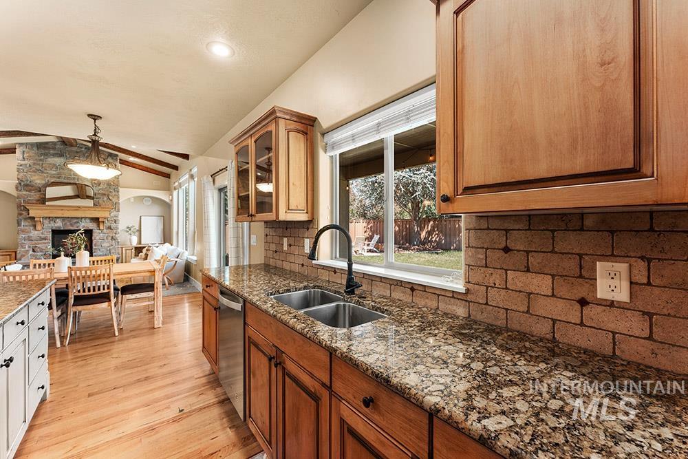 268 S Streamleaf Ave, Star, Idaho 83669, 4 Bedrooms, 3 Bathrooms, Residential For Sale, Price $739,900, 98957869