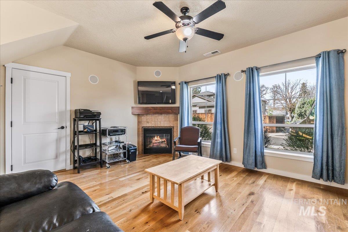 2516 Cisco Lane, Boise, Idaho 83702, 3 Bedrooms, 3 Bathrooms, Rental For Rent, Price $3,200, 98957932