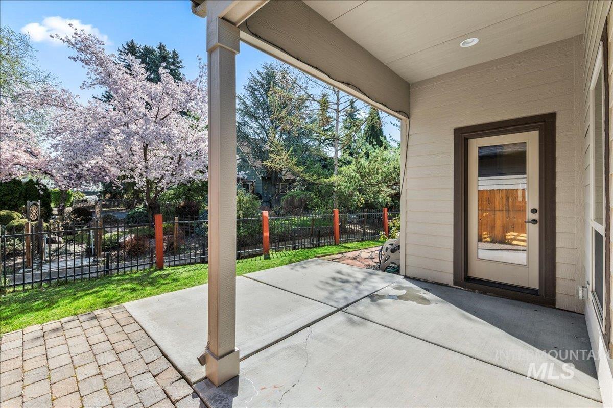 2516 Cisco Lane, Boise, Idaho 83702, 3 Bedrooms, 3 Bathrooms, Rental For Rent, Price $3,200, 98957932