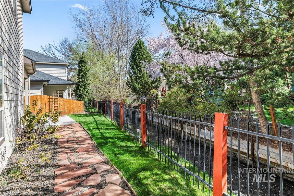 2516 Cisco Lane, Boise, Idaho 83702, 3 Bedrooms, 3 Bathrooms, Rental For Rent, Price $3,200, 98957932
