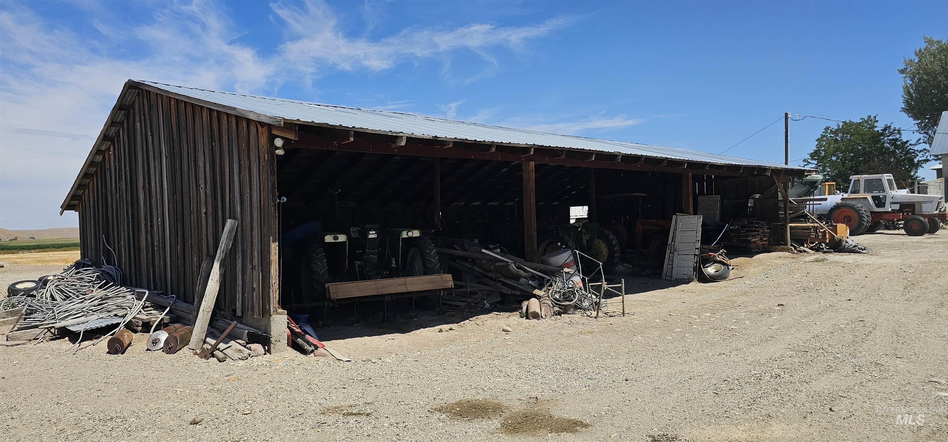 8600 Hillview RD, Emmett, Idaho 83617, 3 Bedrooms, 2 Bathrooms, Farm & Ranch For Sale, Price $1,750,000, 98957937