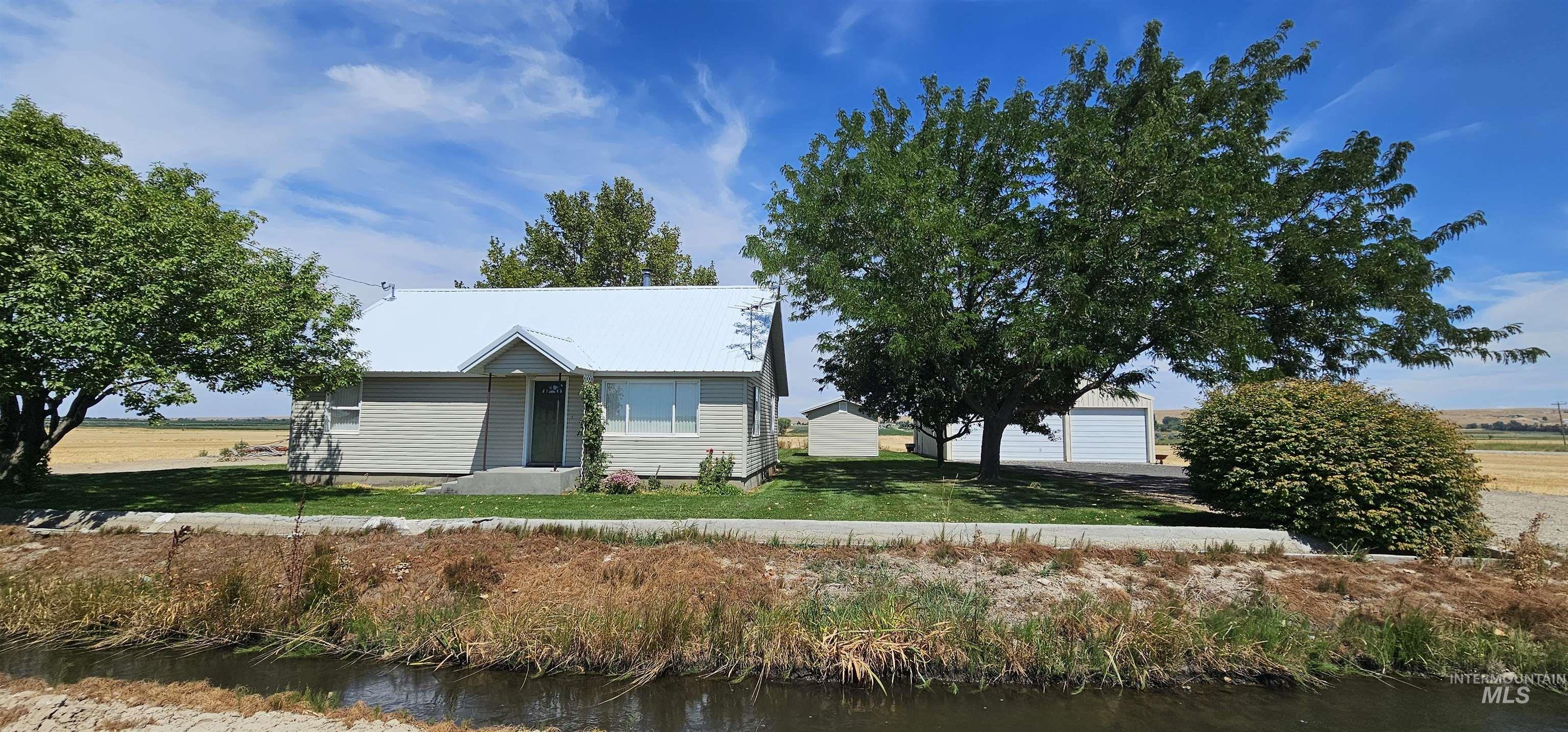8100 Hillview RD, Emmett, Idaho 83617, 3 Bedrooms, 2 Bathrooms, Farm & Ranch For Sale, Price $1,499,000, 98957939