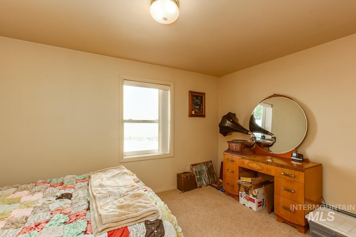 8100 Hillview RD, Emmett, Idaho 83617, 3 Bedrooms, 2 Bathrooms, Farm & Ranch For Sale, Price $1,499,000, 98957939