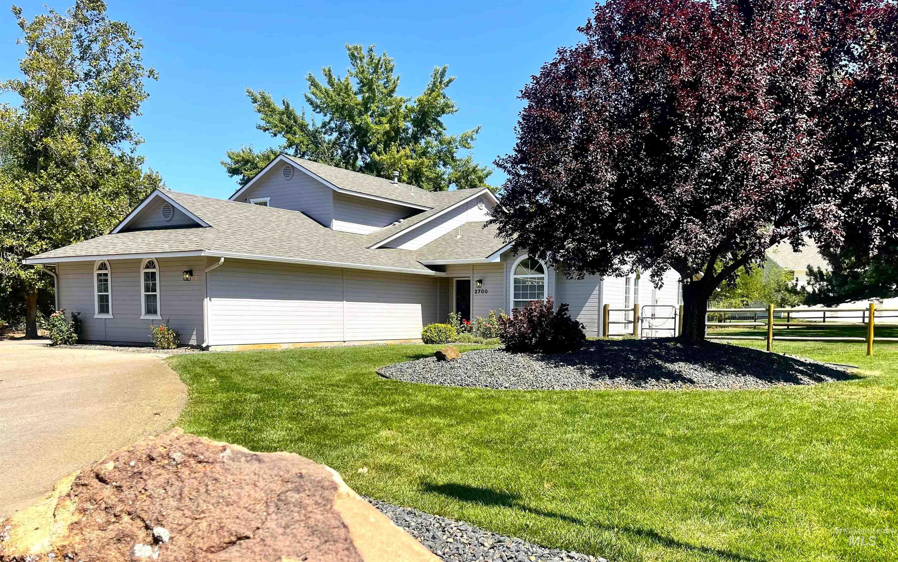 2700 N Showcase Pl., Eagle, Idaho 83616, 4 Bedrooms, 3 Bathrooms, Residential For Sale, Price $985,900, 98957943
