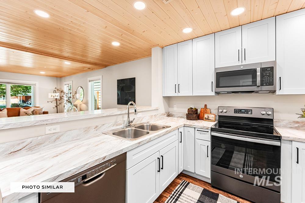 1424-28-32 S Euclid Ave, Boise, Idaho 83706, 3 Bedrooms, 2.5 Bathrooms, Residential Income For Sale, Price $1,944,000, 98957952