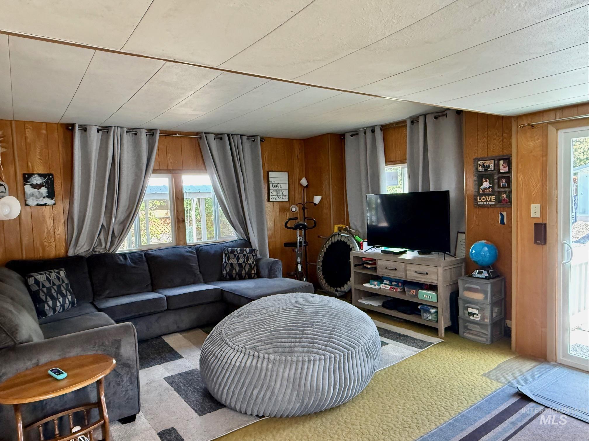 1 Chinook Ln, Orofino, Idaho 83544, 3 Bedrooms, 1 Bathroom, Residential For Sale, Price $35,000, 98958304