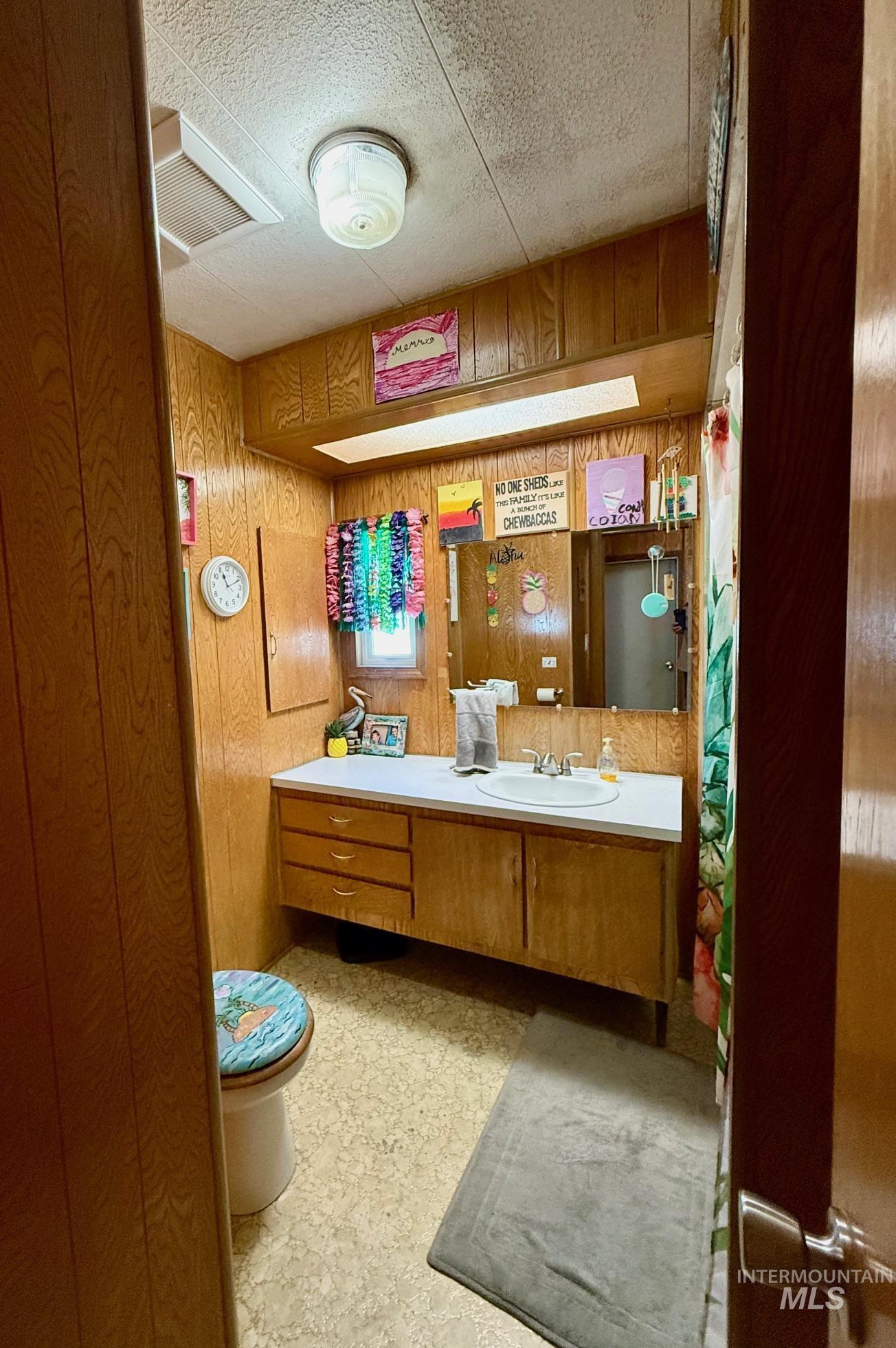 1 Chinook Ln, Orofino, Idaho 83544, 3 Bedrooms, 1 Bathroom, Residential For Sale, Price $35,000, 98958304