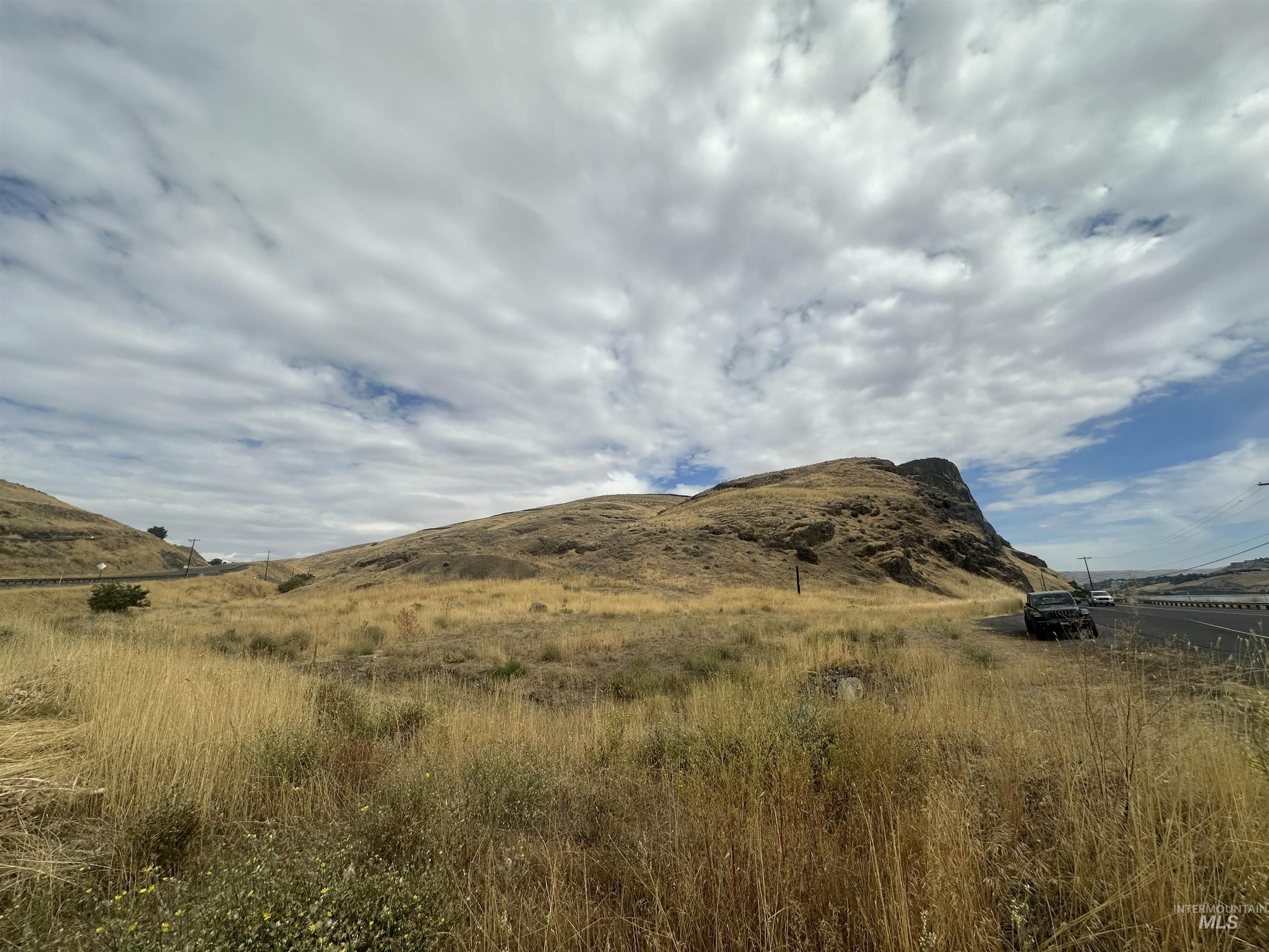 View of mountain background with rural landscape