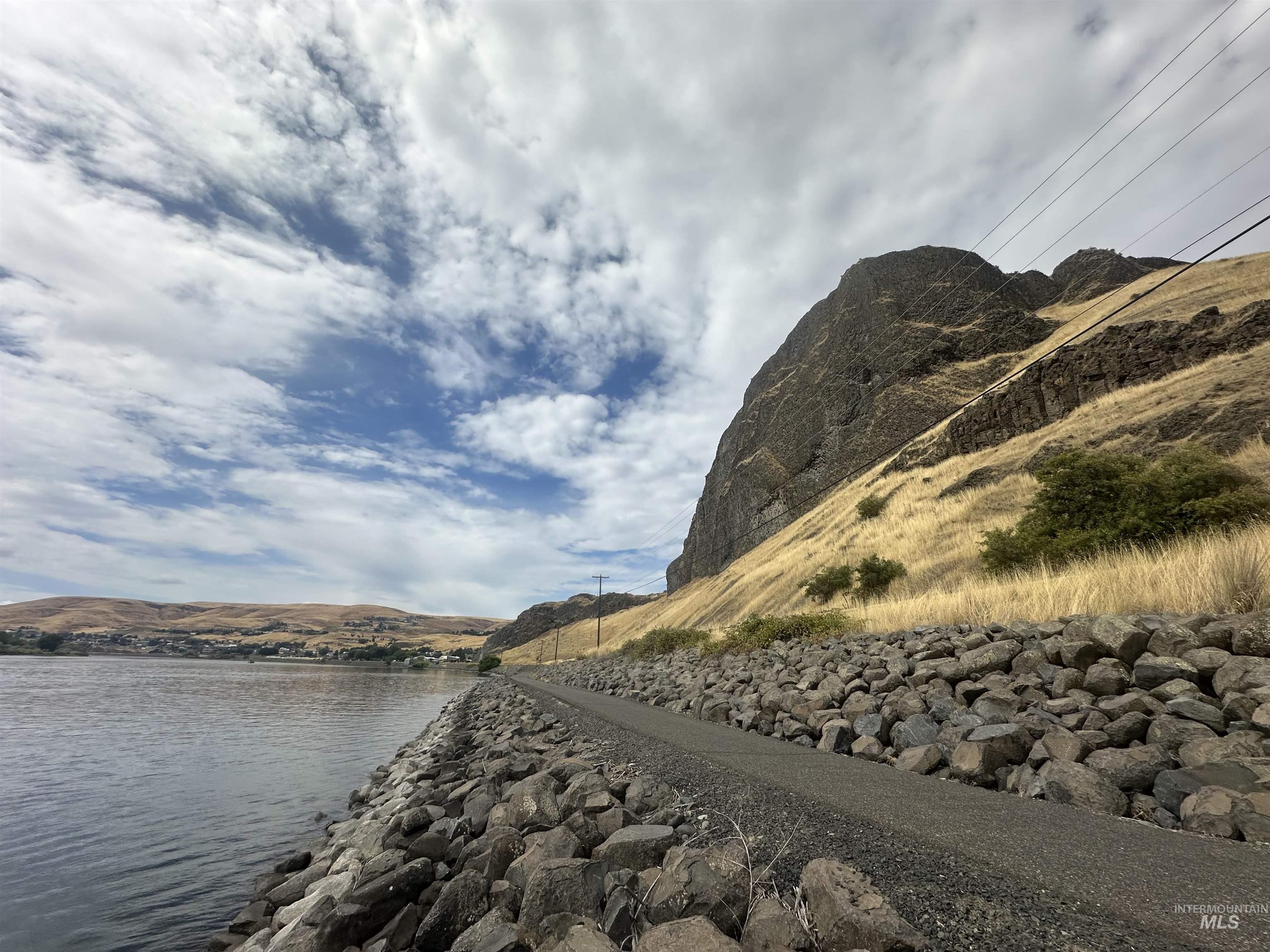 Water view featuring a mountainous background