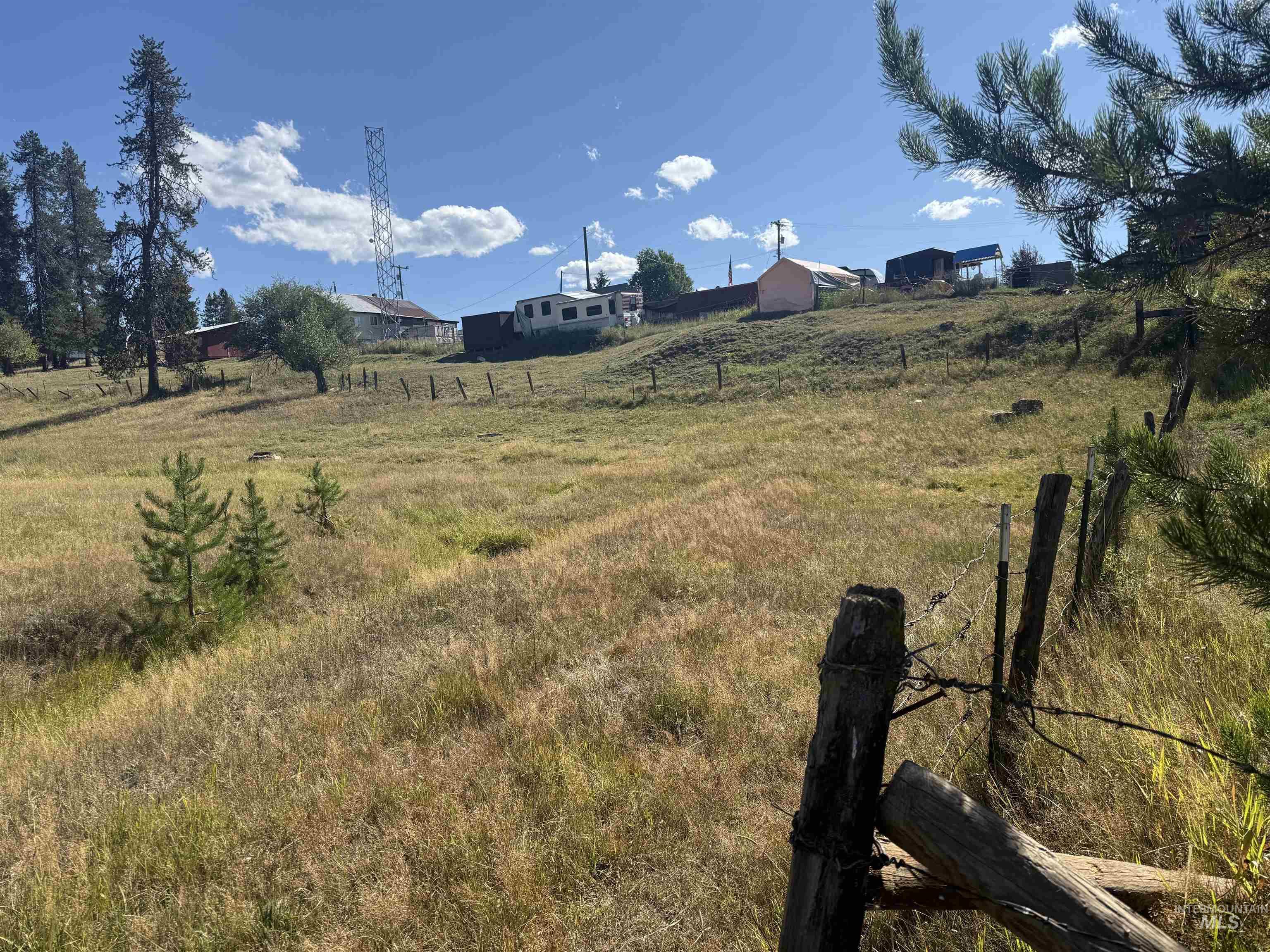 View of yard with a view of rural / pastoral area
