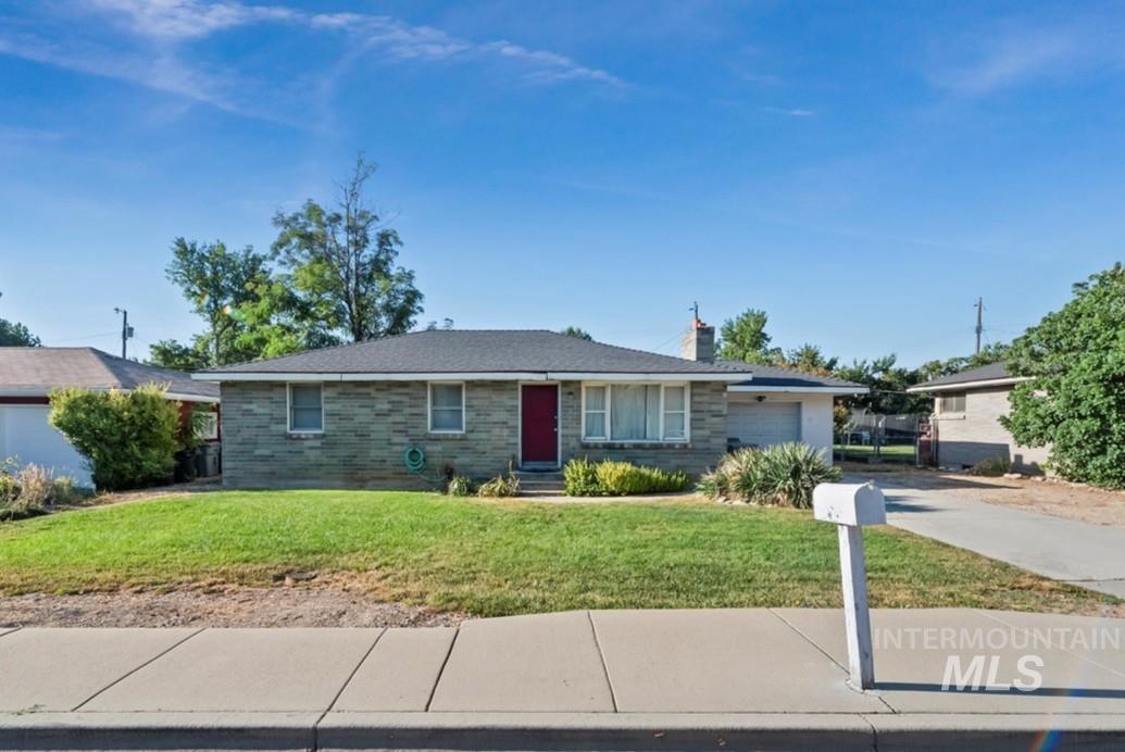 5707 W Gage St, Boise, Idaho 83706, 3 Bedrooms, 1 Bathroom, Residential Income For Sale, Price $375,000, 98958810